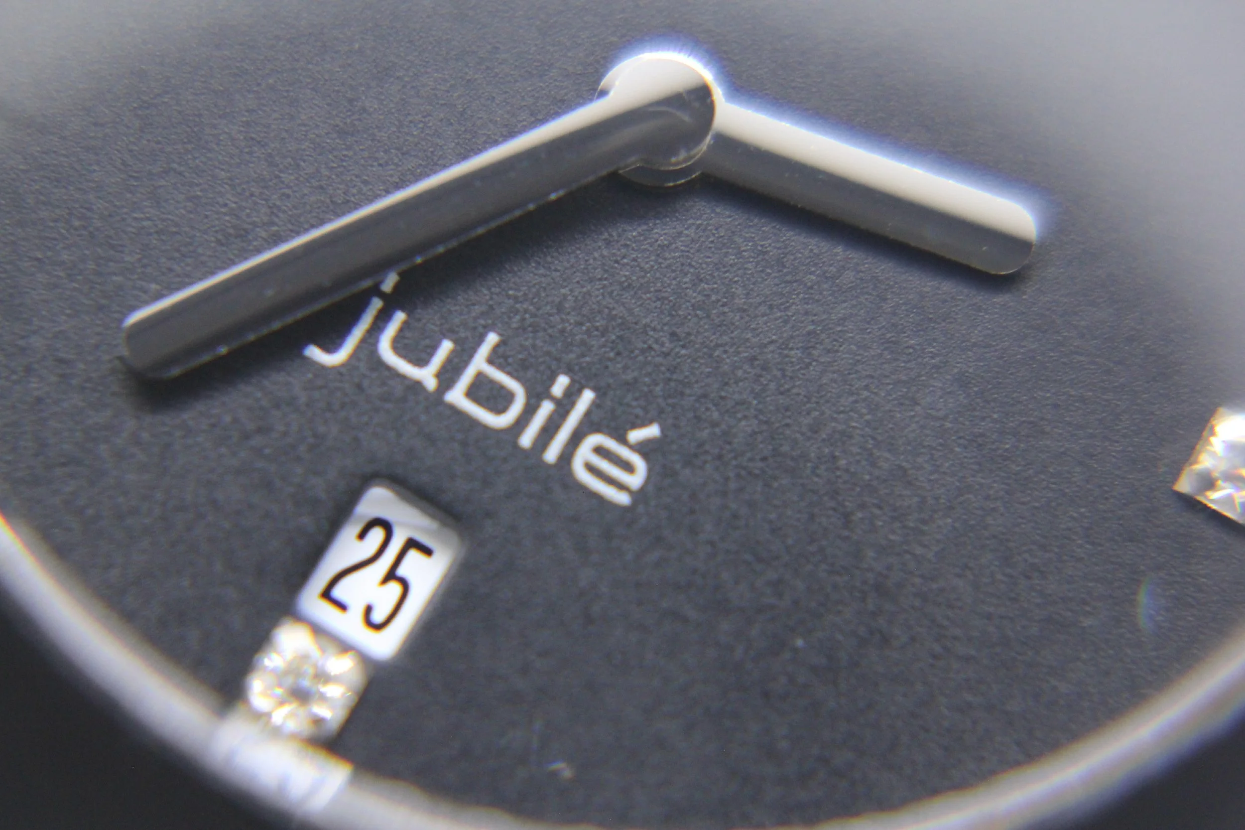 date dial 072 hands logo Scratchproof Rado Xeramo Jubilé Jubile 37mm Black Ceramic 160.0453.3 Watch bizarrewatch bizarre men women unisex gents