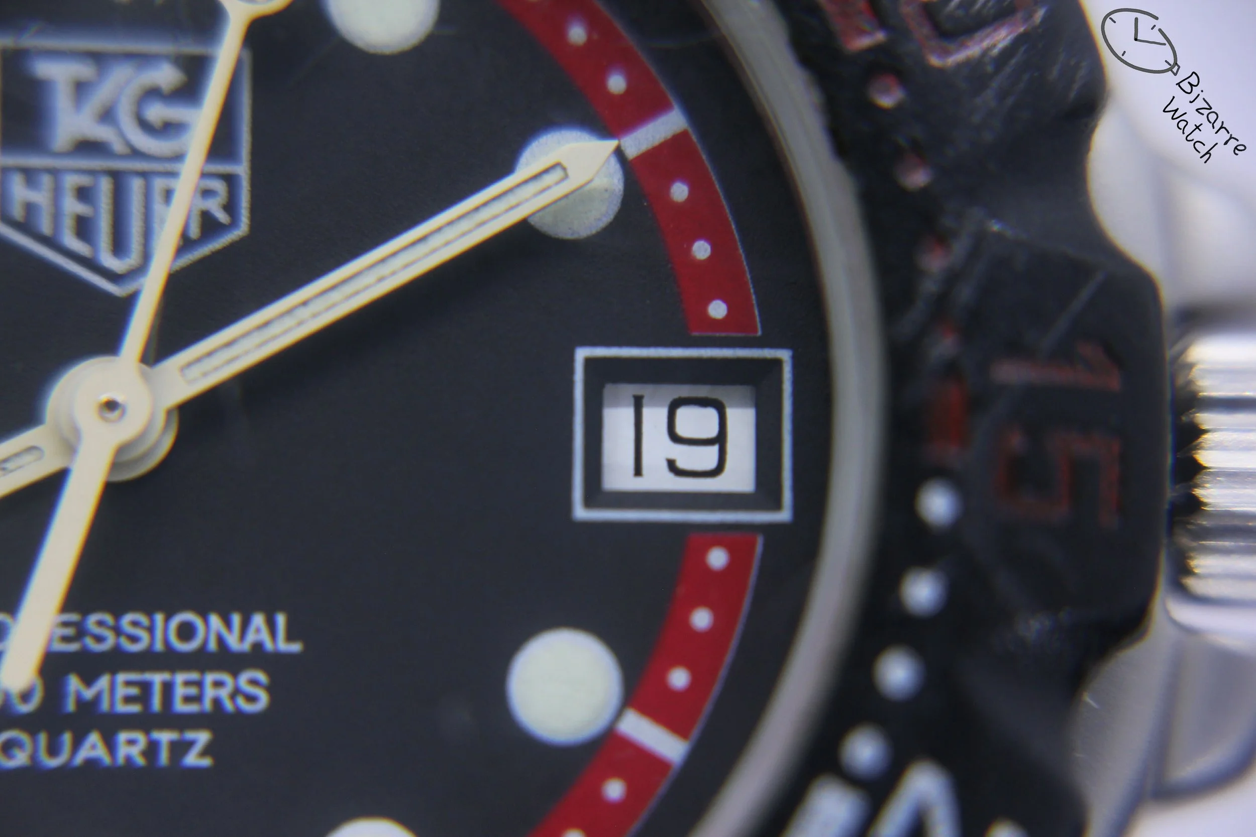 date dial tritium lume hands logo vintage TAG HEUER Formula 1 200M Black Red Date 374.513 Watch men women