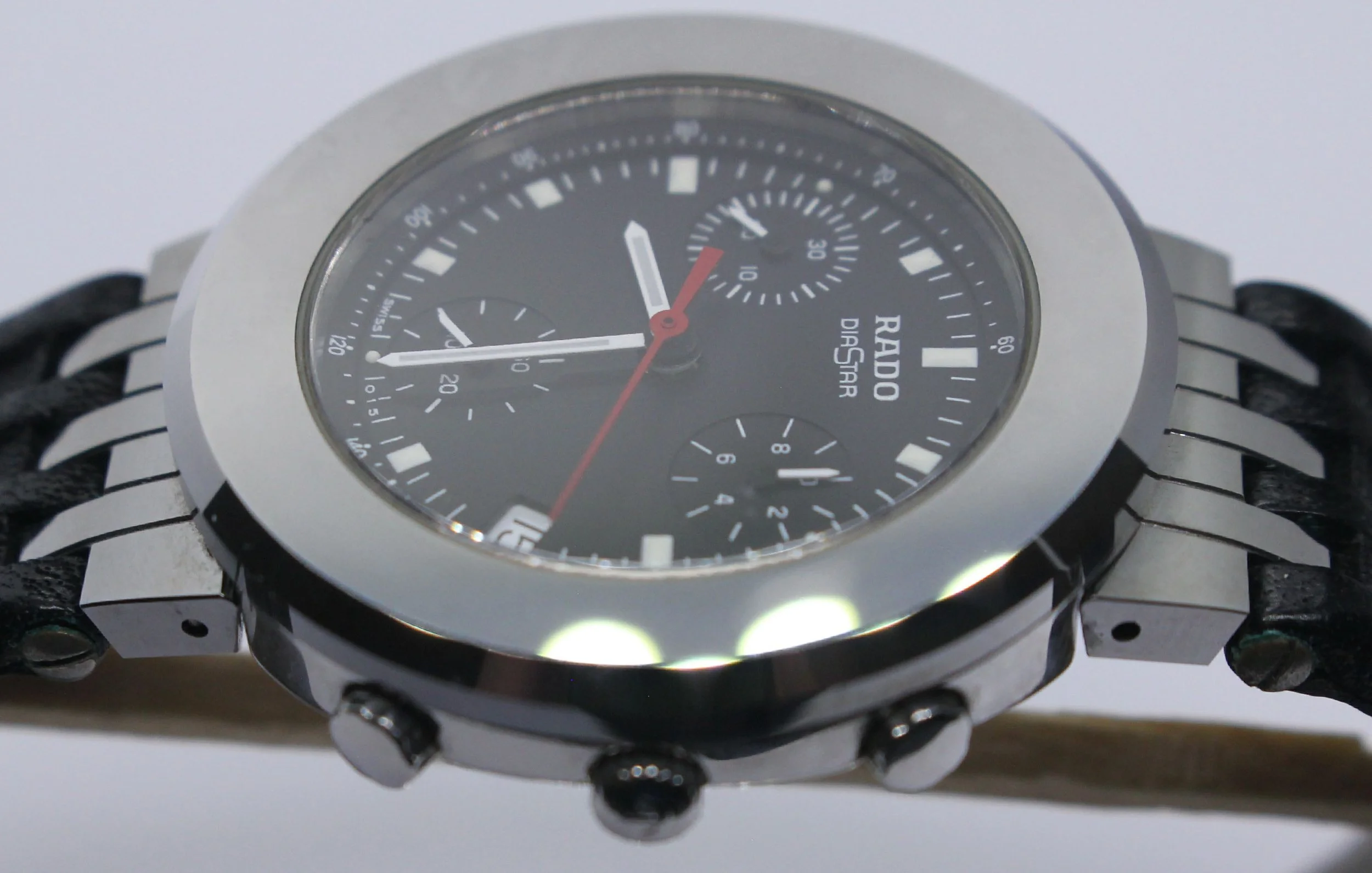 polarised polarized lens view Rado Mini Diamaster diamaster Diastar 34mm Chronograph Tungsten Carbide Red black 538.0470.3 women unisex men bizarrewatch