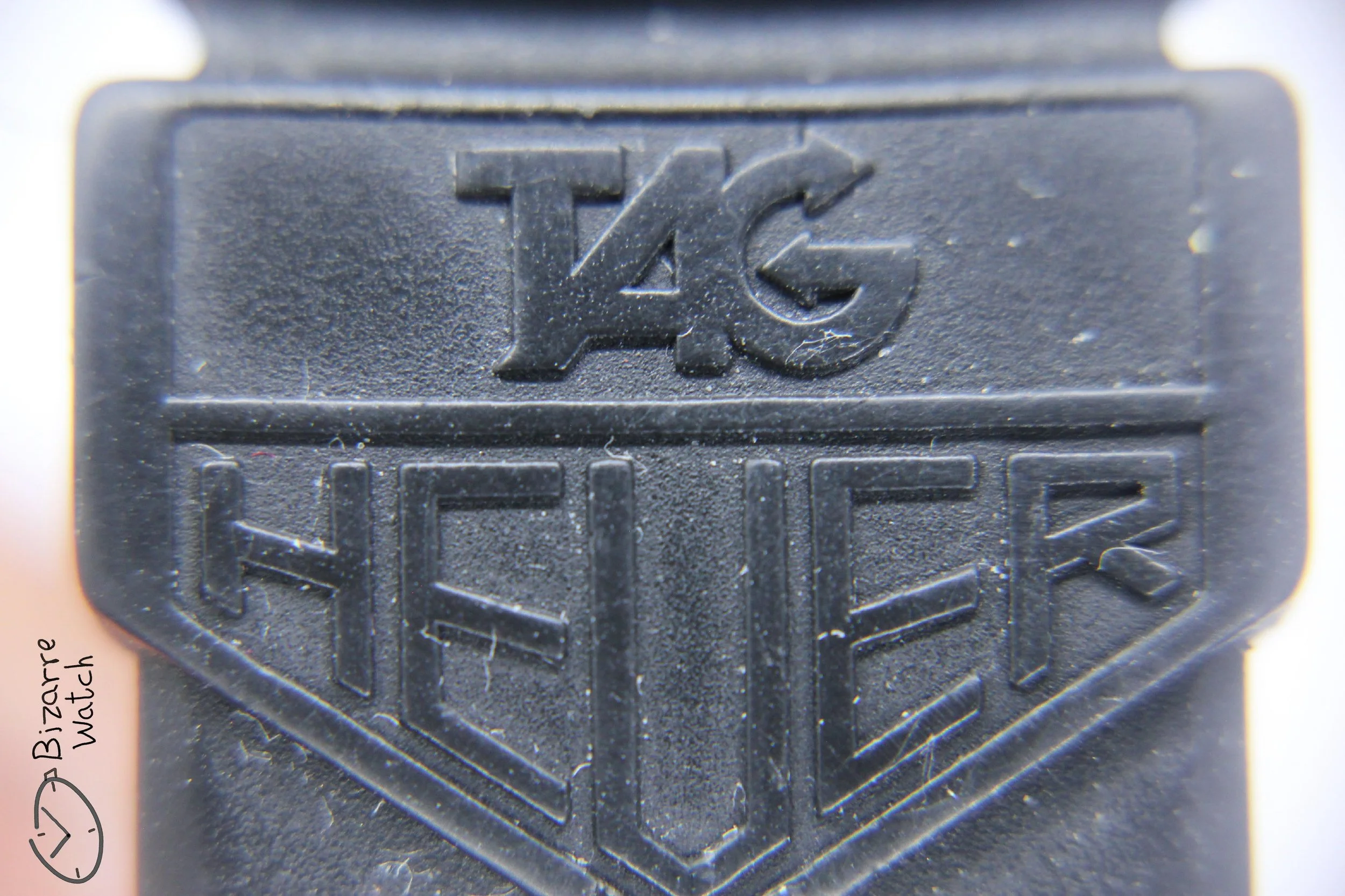 rubber strap logo emblem tritium lume radioactive dial hands logo date Vintage TAG HEUER Formula 1 200M All Black With Date 383.513 Watch men unisex