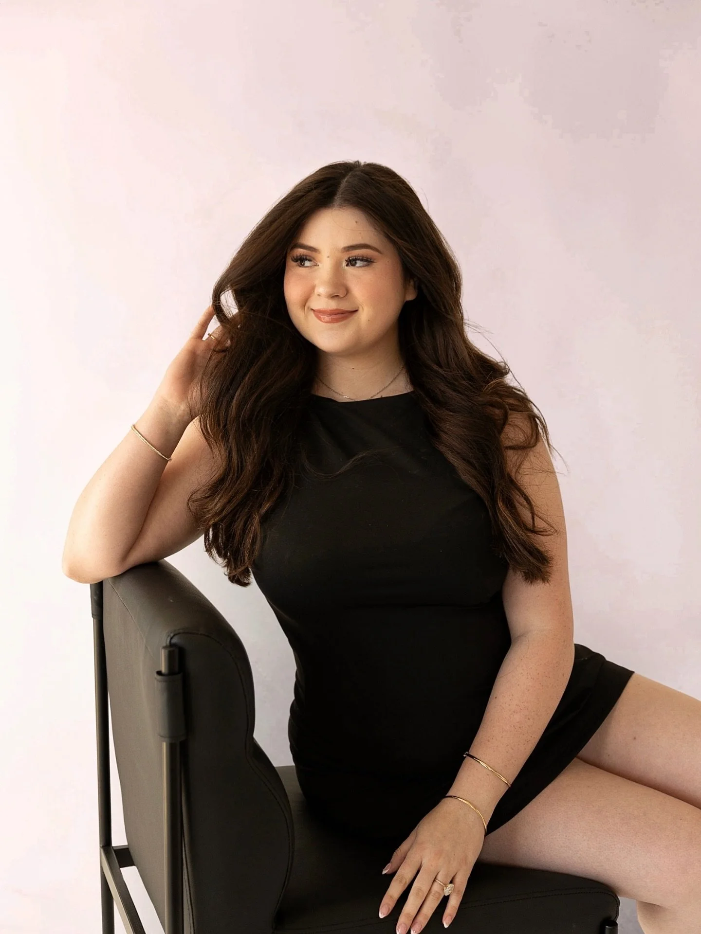 HAPPY ESTHETICIAN DAY!! This is my 6th year celebrating being a licensed esti 🤓

Today is a little reminder of why I fell in love with this career. Starting out in esthetics 10 years ago working for Est&eacute;e Lauder then working with my local der