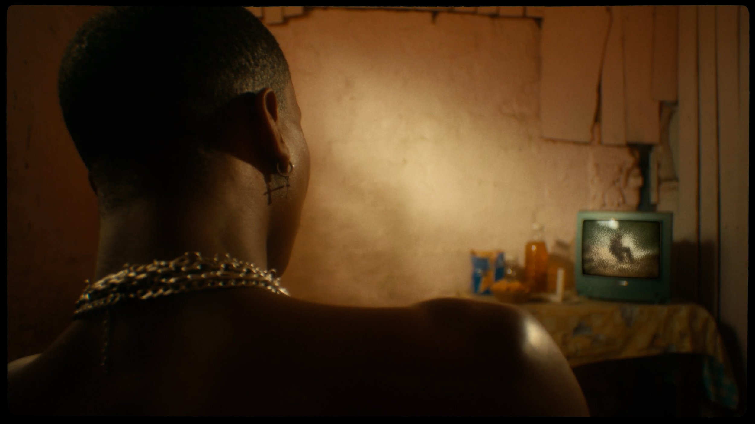 MoBlack_Yamore_MusicVideo.mp4.00_00_01_02.Still001.jpg