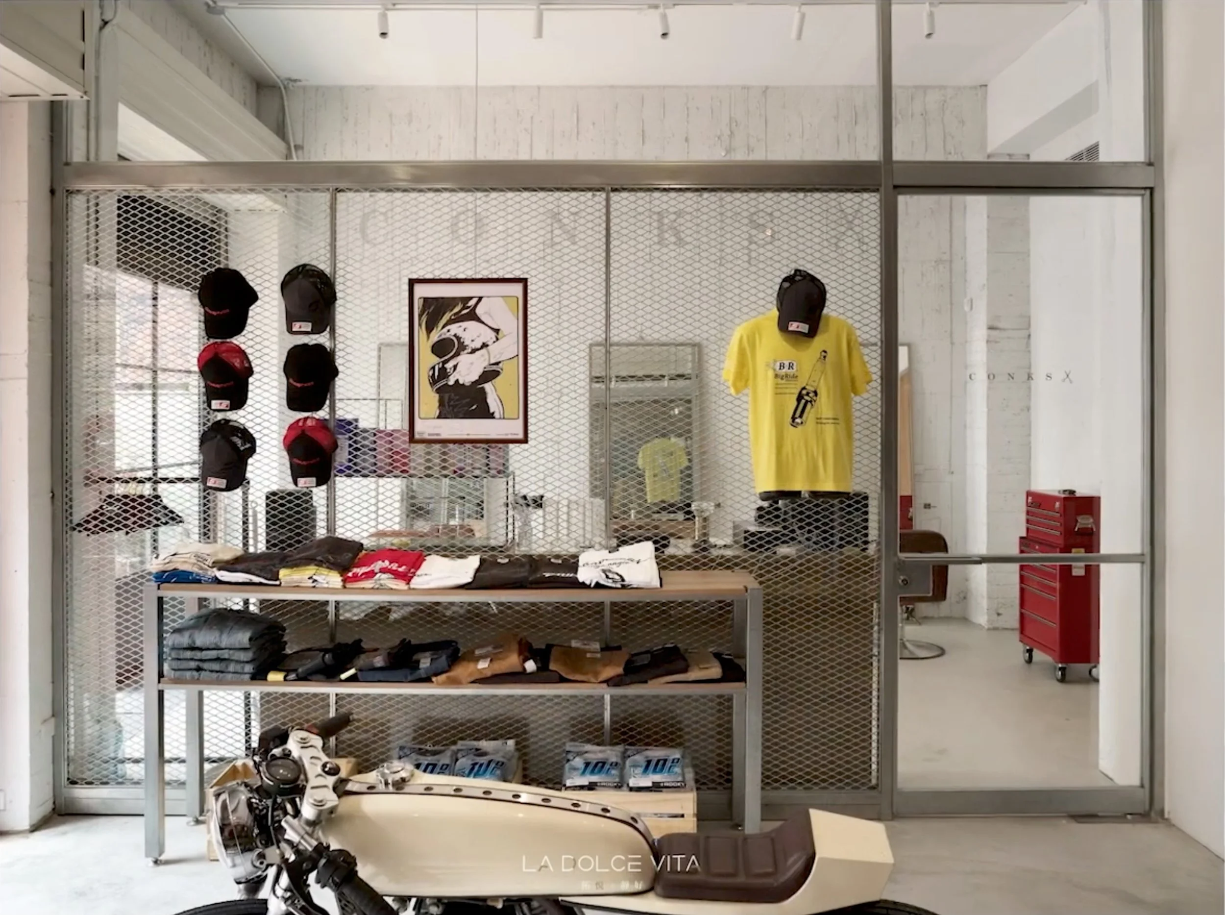 deen-style-tokyo-display.jpg