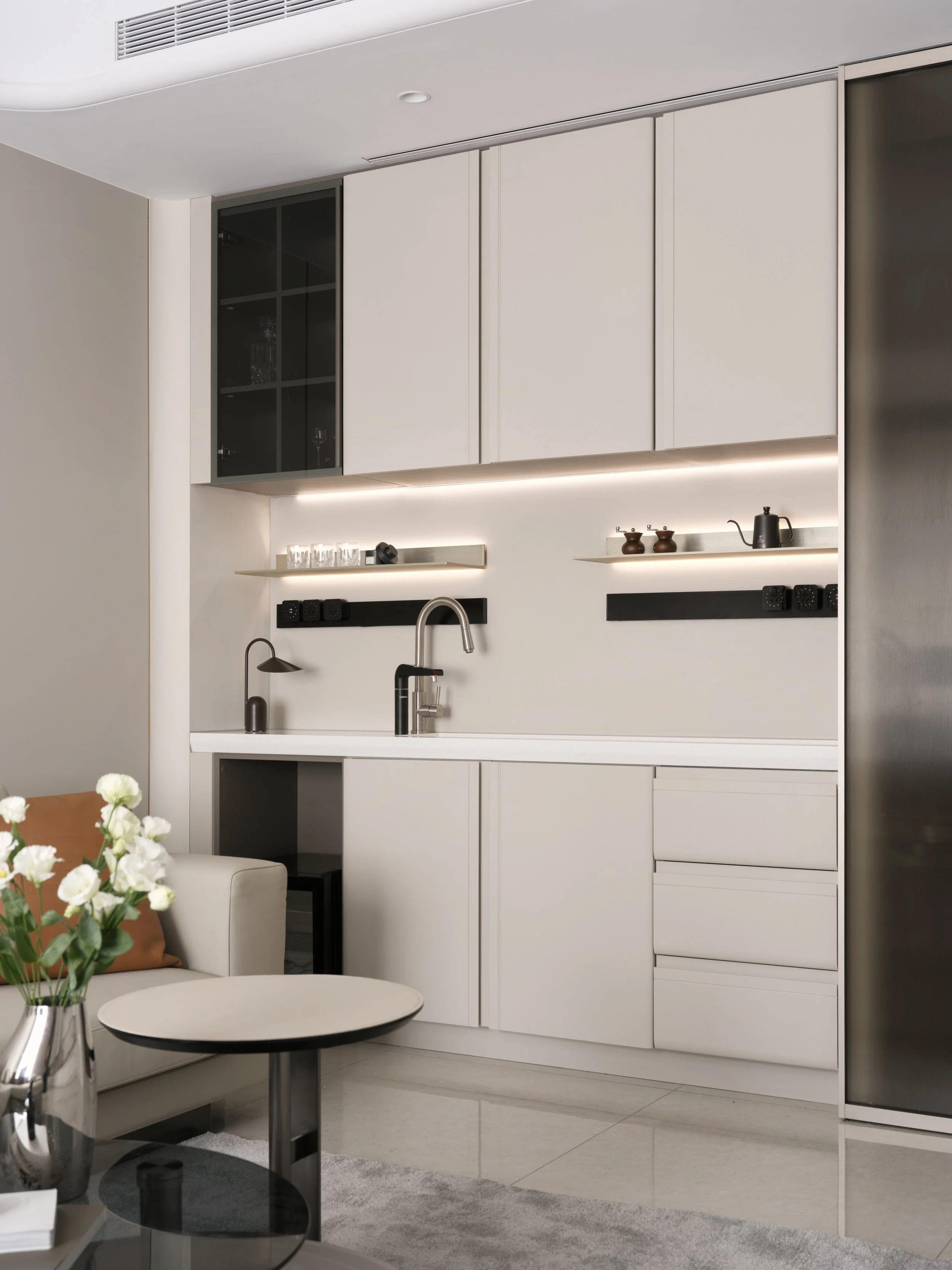 chapter-one-dali-villa-living-room-minibar.jpg