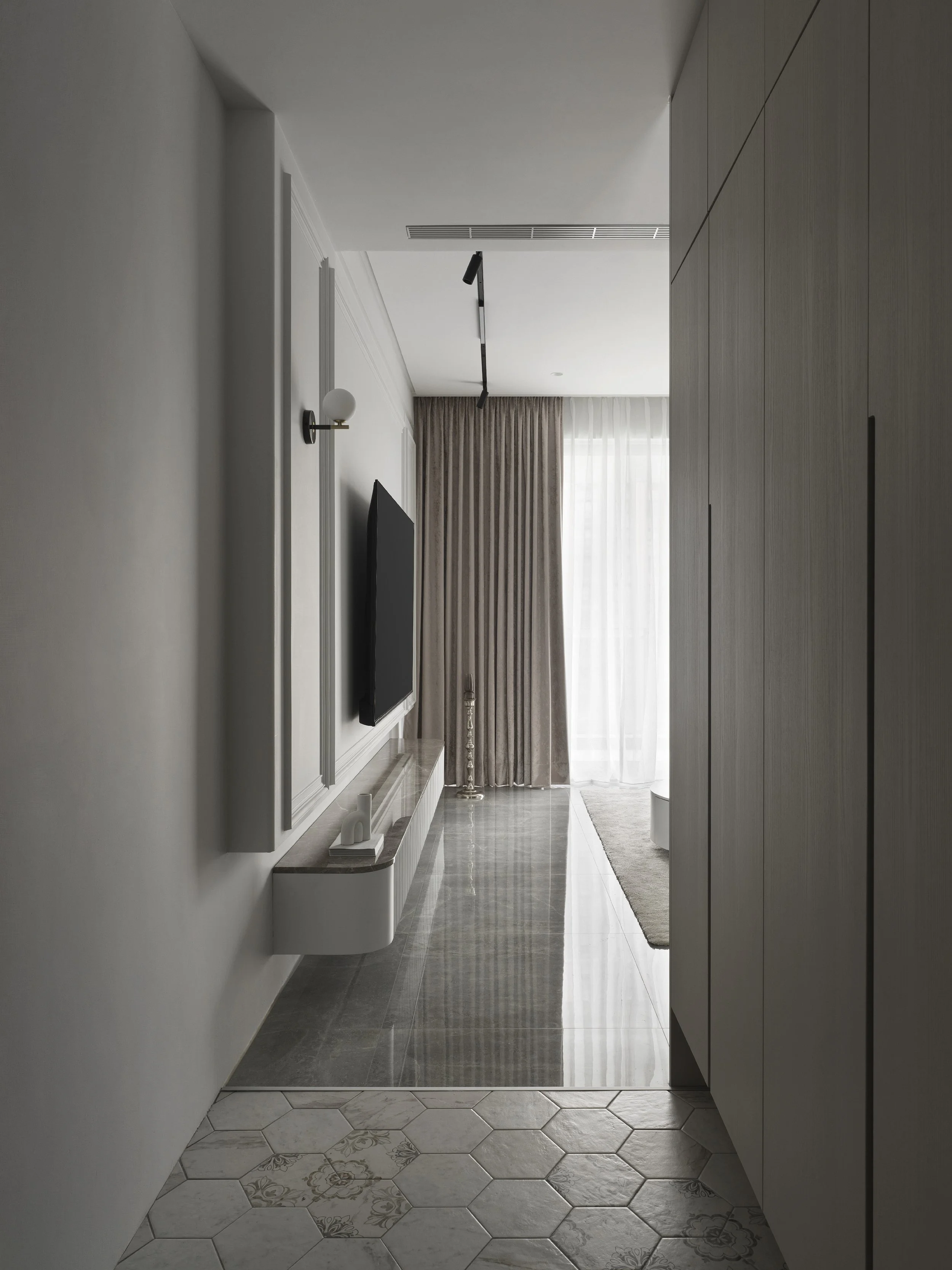 house-h-dalai-entrance-tile.jpg
