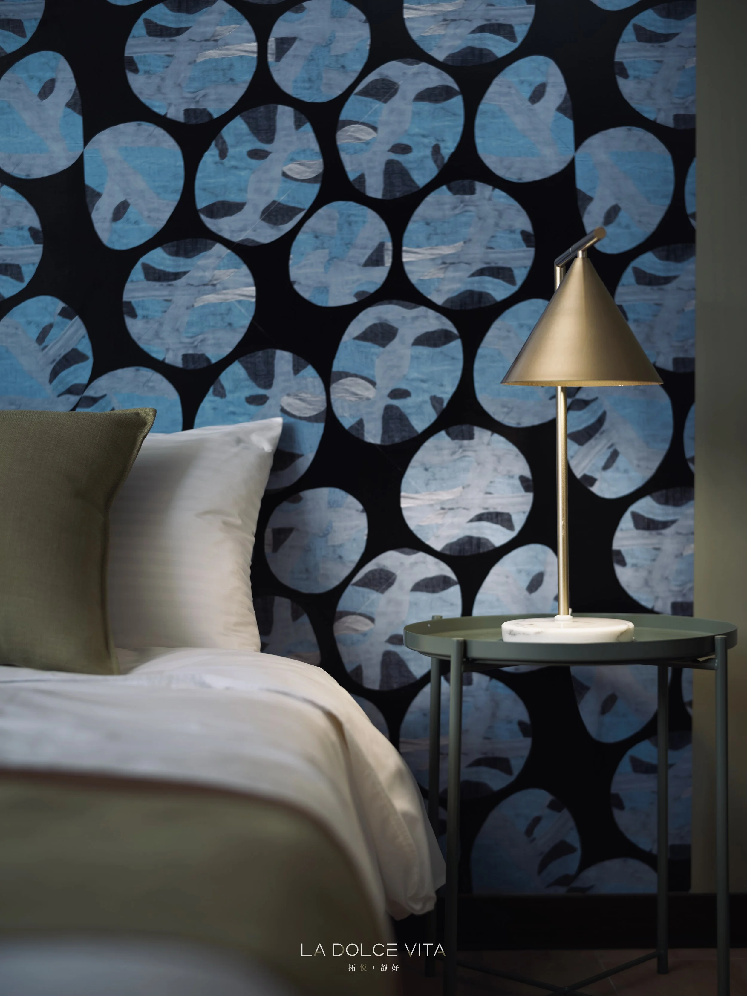 art-hotel-taichung-art-wallpaper-lighting.jpg