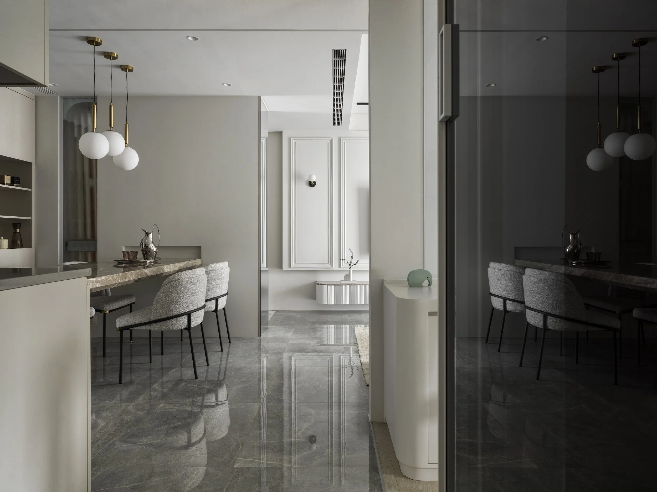 house-h-dalai-corridor3.jpg