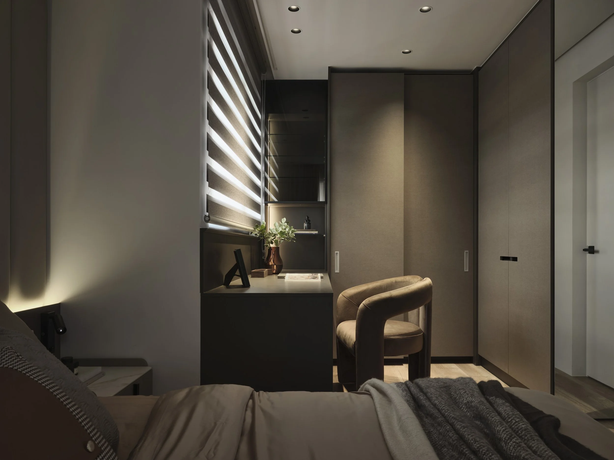 house-z-shengmei-laone-desk2.jpg