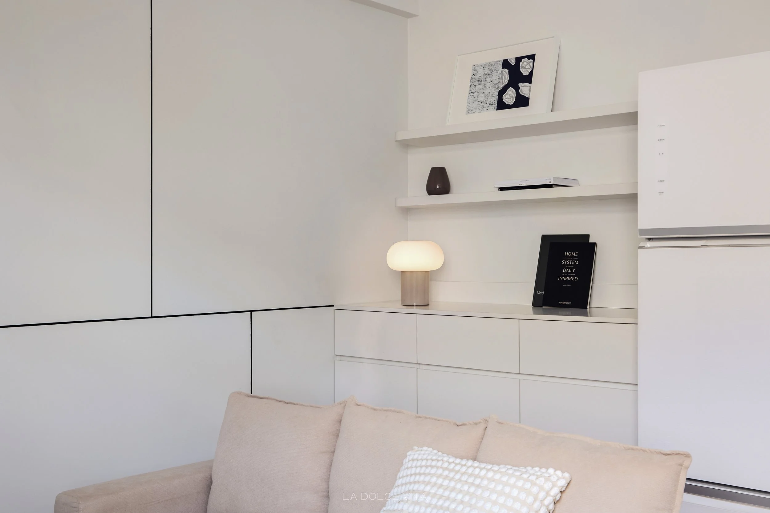 reborn-taichung-living-room-shelf.jpg