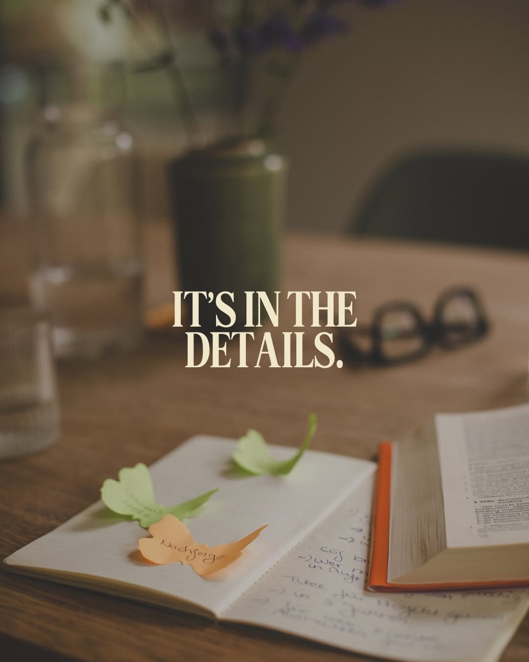 IT&lsquo;S IN THE DETAILS.

Manchmal sind es die Kleinigkeiten, die das Besondere besser sagen als viele Worte. 

Wie diese zarten Post Its, die Florentine und Alex am liebsten nutzen und auch bei ihrem Shooting dabei hatten.

Sie lassen uns f&ouml;r