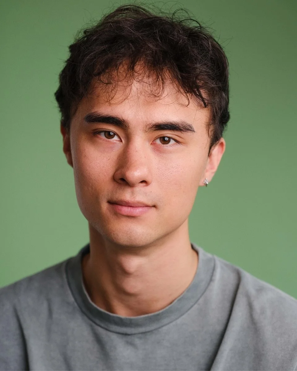 FINN LI HOLMES