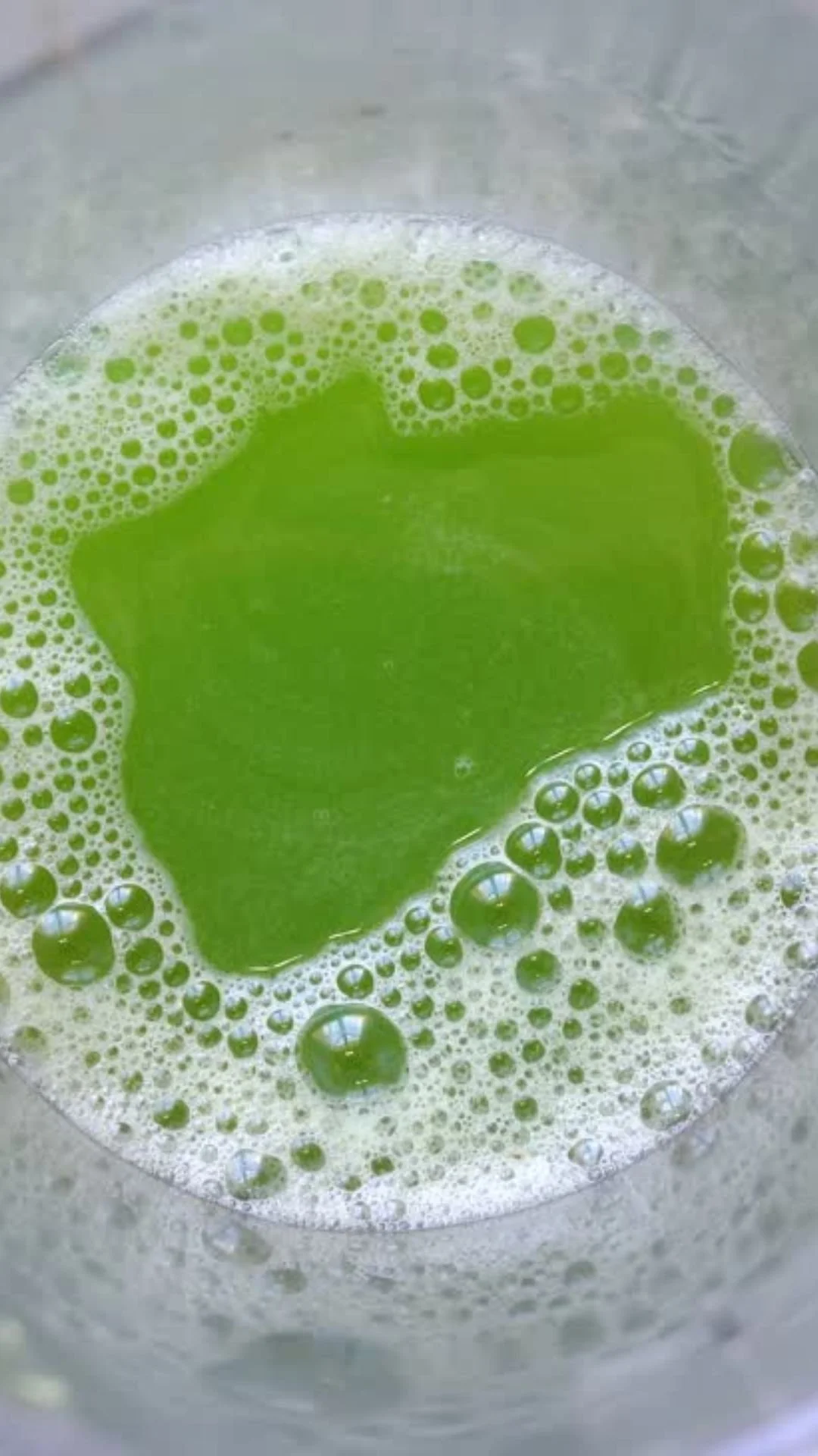 Le Jus de Céleri : Pourquoi C’est Mon Indispensable