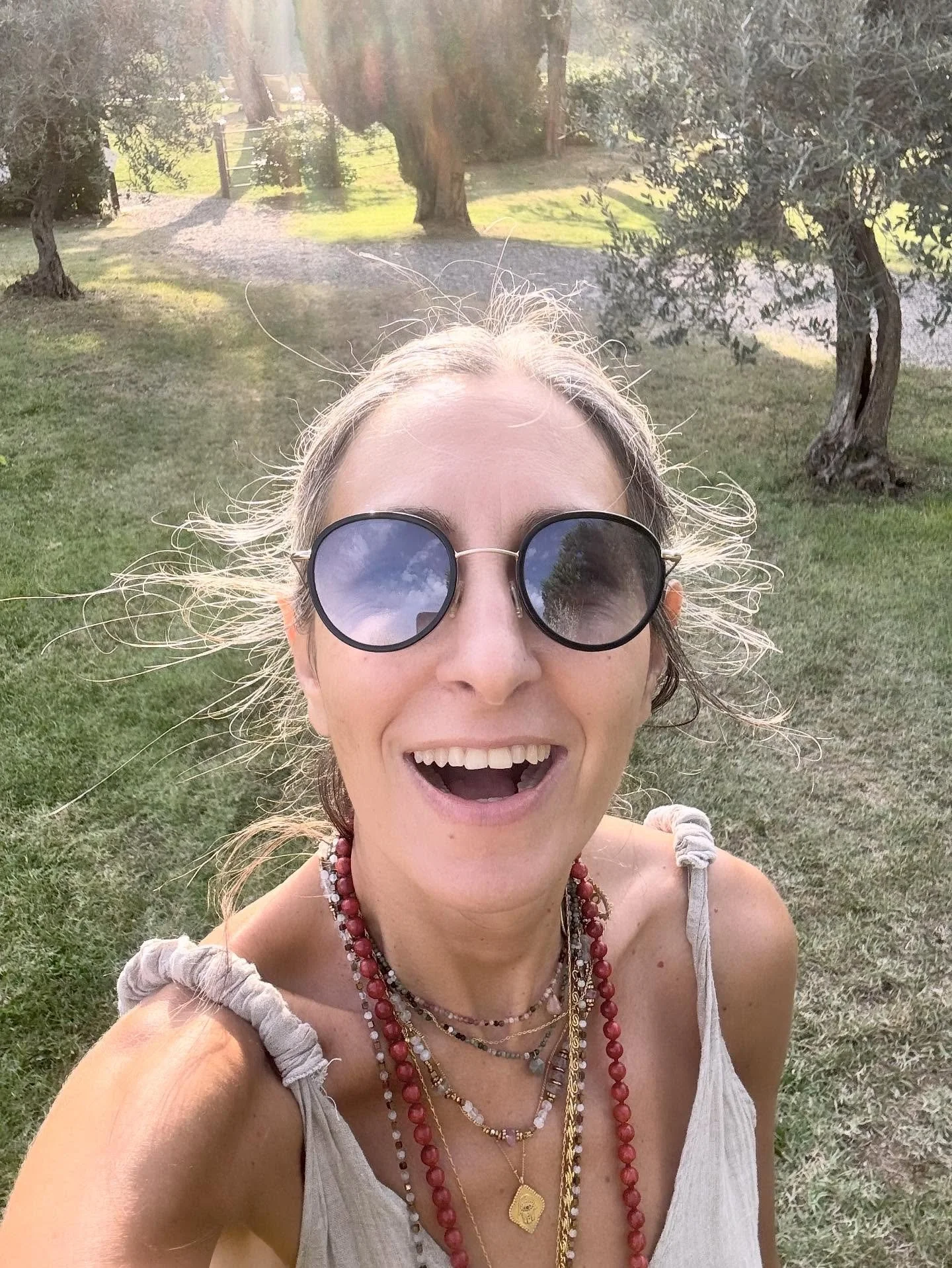 Ci stiamo liberando del vecchio per passare ad una linea temporale superiore. 
Questo weekend diamo il benvenuto alla Luna Nuova con Eclissi Parziale di Sole, all&rsquo;Equinozio e alla Stagione della Bilancia. 

📆 Luned&igrave; 22 Settembre, dalle 