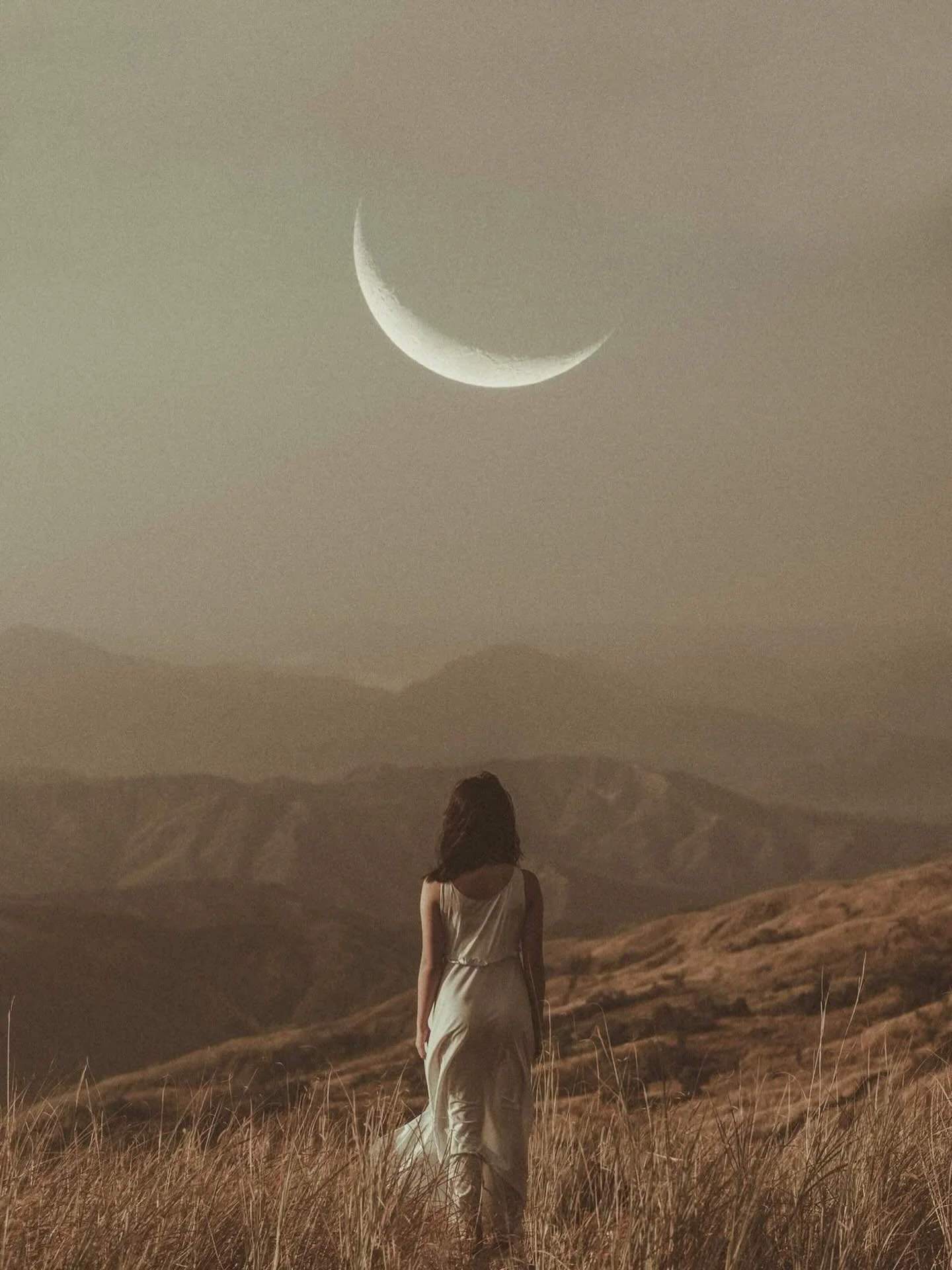 La saggezza del cuore sceglie la direzione: ✨SAGITTARIUS NEW MOON GATHERING✨🌑

Luned&igrave; 15 Dicembre 
19:30&ndash;21:30 | su Zoom

La Luna Nuova in Sagittario ci invita a:

&bull; riallinearci alla nostra verit&agrave;,
&bull; scegliere cosa por