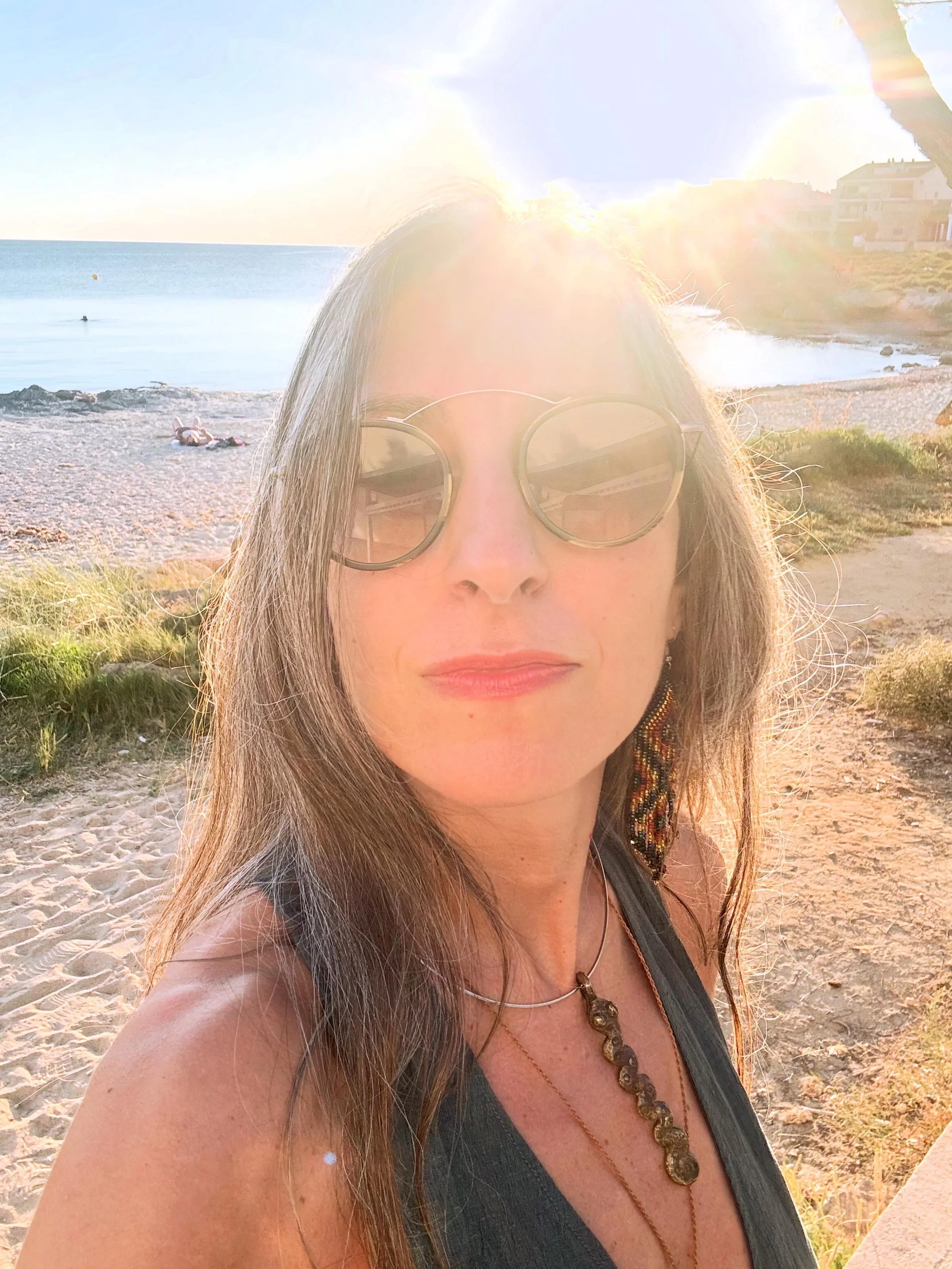 🌕 Sagittarius Full Moon

This Full Moon invites us to release the past and open ourselves to new possibilities. Let go of outdated beliefs, trust the path ahead, and choose growth over fear.

✨ Affirmation
I release all that no longer serves me. I t