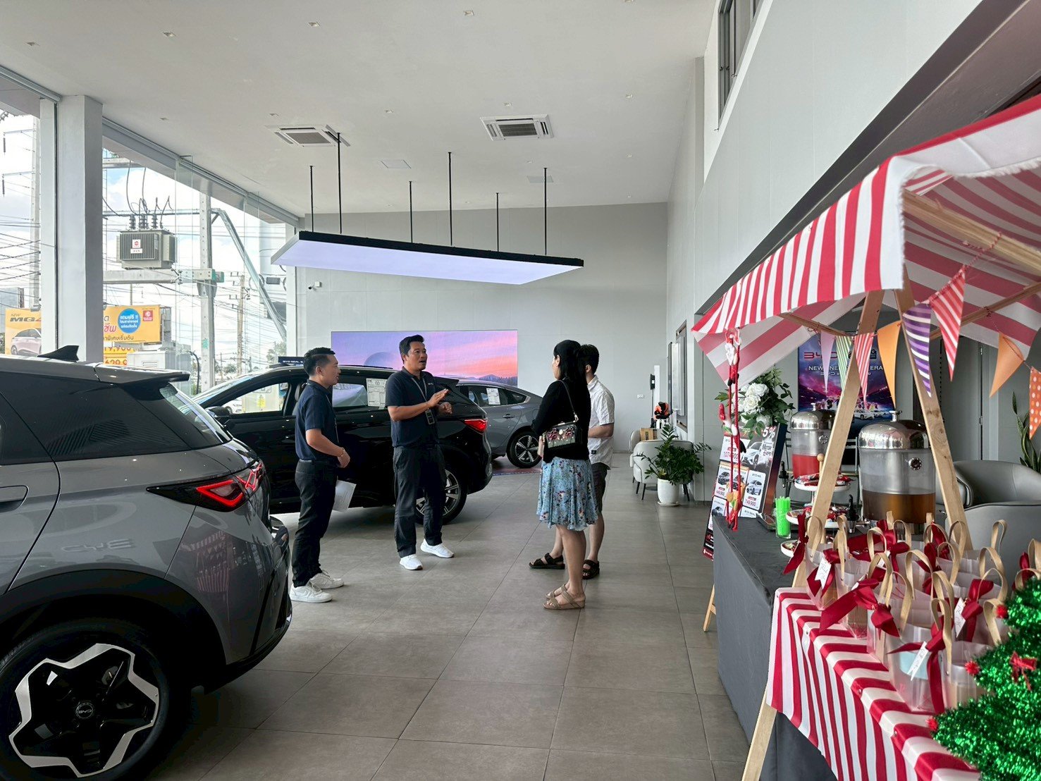 LINE_ALBUM_งานEvent Motor Expo 6-141268_251213_1.jpg