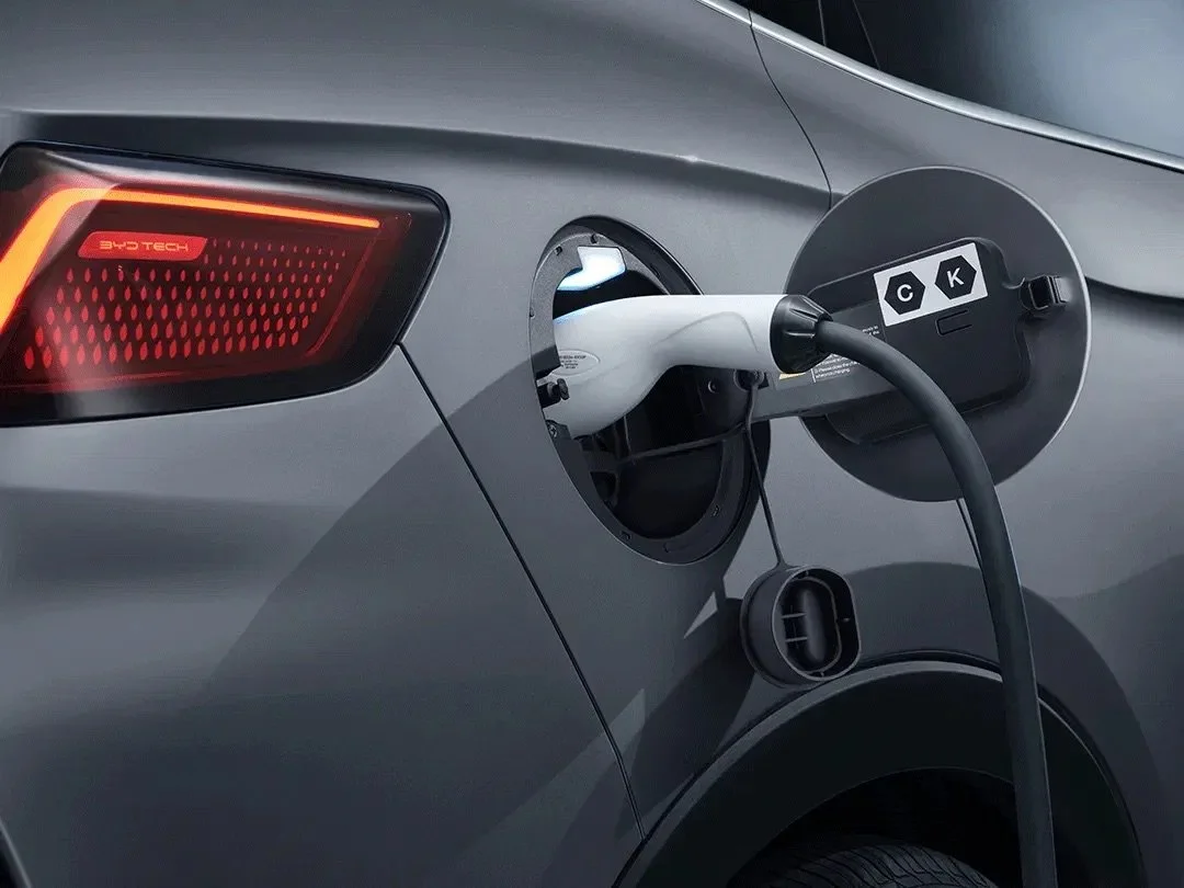 ช่องชาร์จไฟ BYD SEALION 6