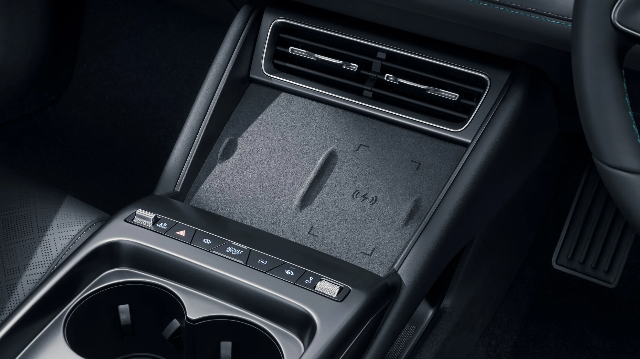 BYD SEAL 6 แท่นชาร์จ