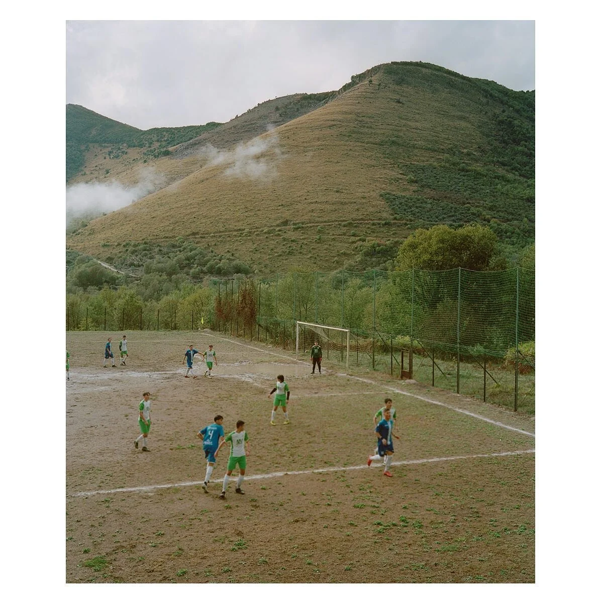 The Unsung Heroes of the Valley
.
Campo Sportivo Comunale, Vallecorsa
ASD Polisportivo Vallecorsa v. ASD Principato Di Colli (1-5)
21. October 2023
Juniorer Prov. U-19 Frosinone, Girone A
.
Plaubel Makina 67
Kodak Portra 400
.
#vallecorsa #lazio #ita