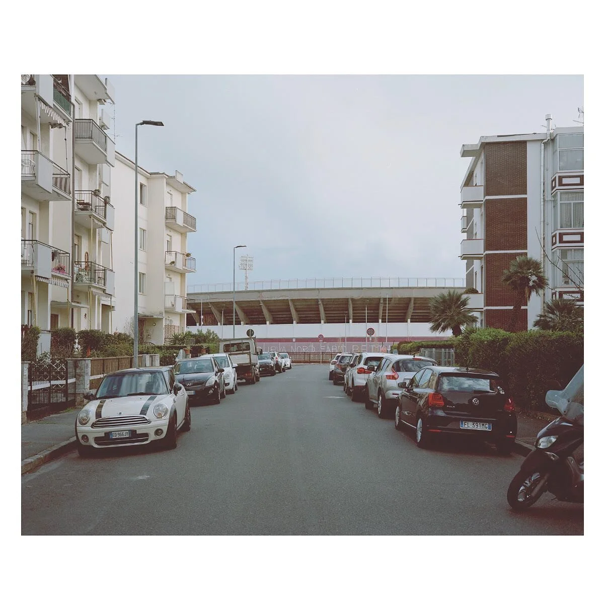 Via Umberto Lusena, Livorno
April 2023
Home of U.S. Livorno 1915
.
Plaubel Makina 67
Kodak Portra 400
.
#livorno #livornocalcio #armandopicchi #stadioarmandopicchi #calcioitaliano #calcio #football #footballfilmclub #analogfootball #footballphotograp