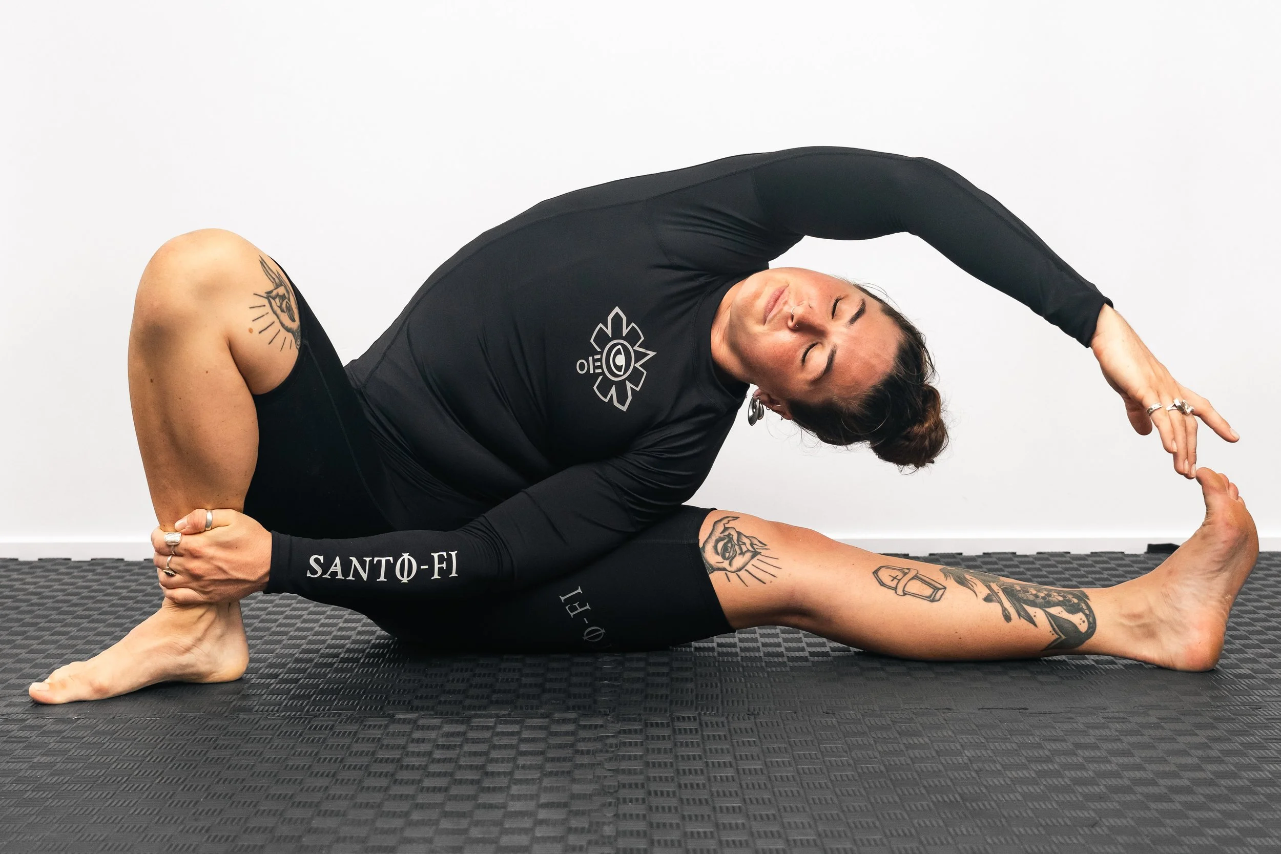 santo-fi - Maisy Yoga Studio -2.jpg
