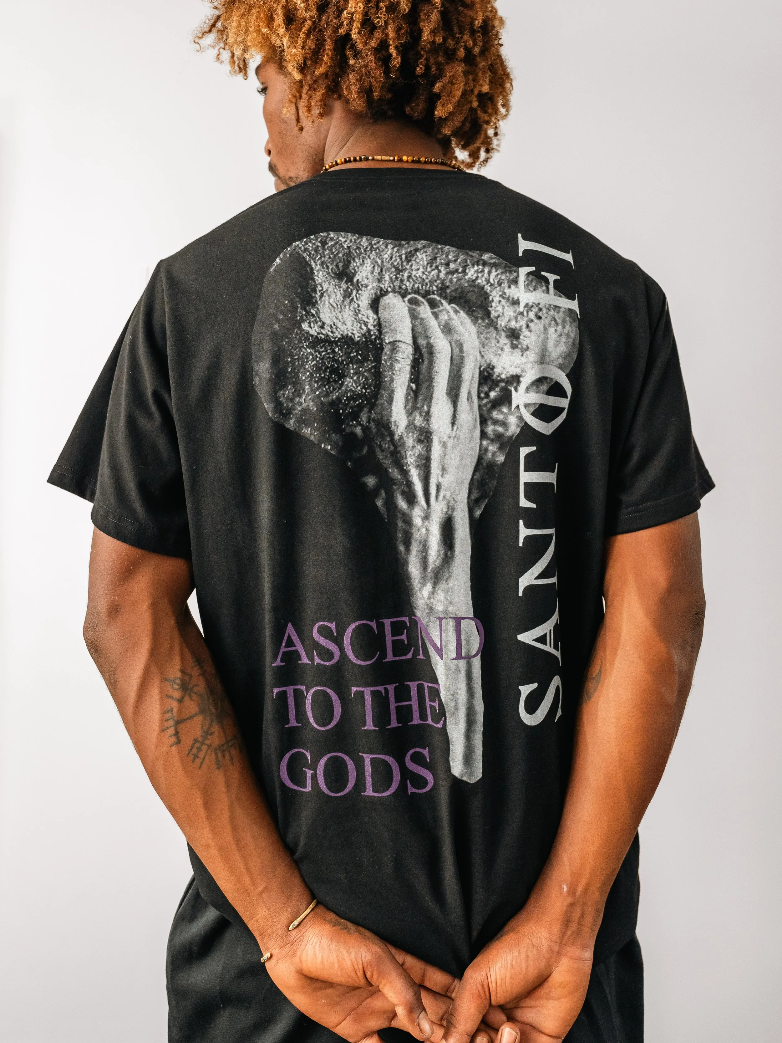 santo-fi- ascendtogods-mael-studio.jpg