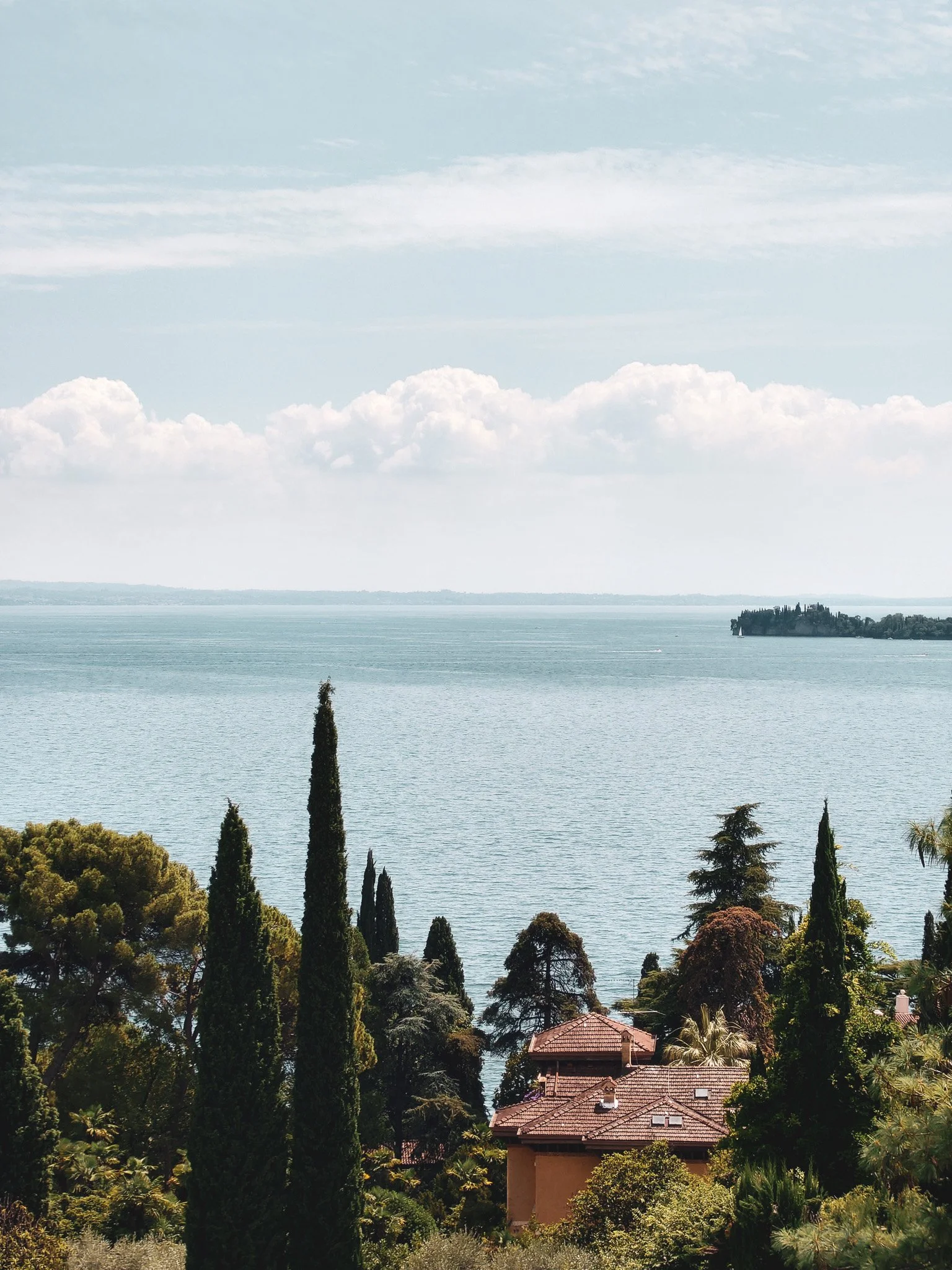 To the Lake with Family and Friends