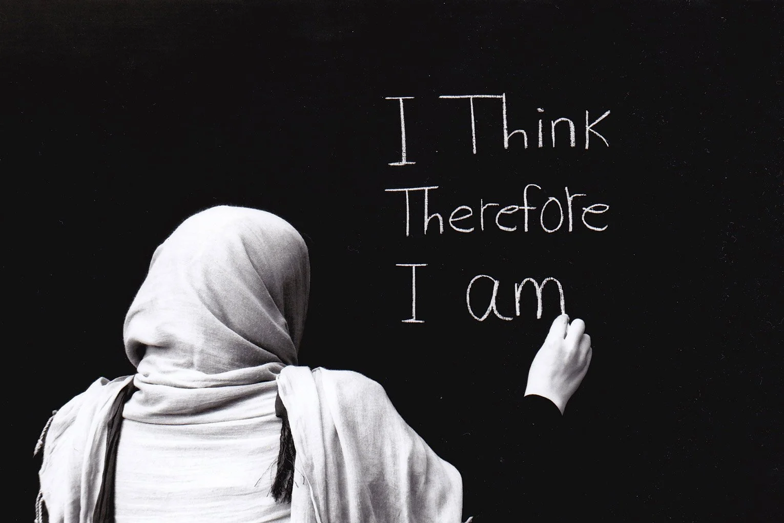 maria-kheirkhah-i-think-therefore-i-question-2 2.jpg