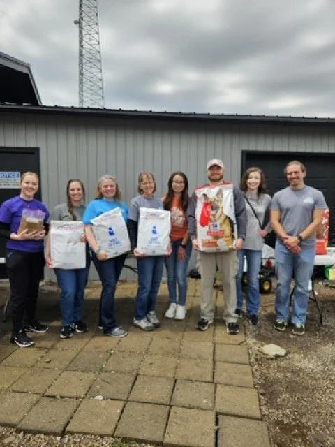 IPT Huntington &amp; Columbia City Clinics Volunteer at Huntington County Humane Society