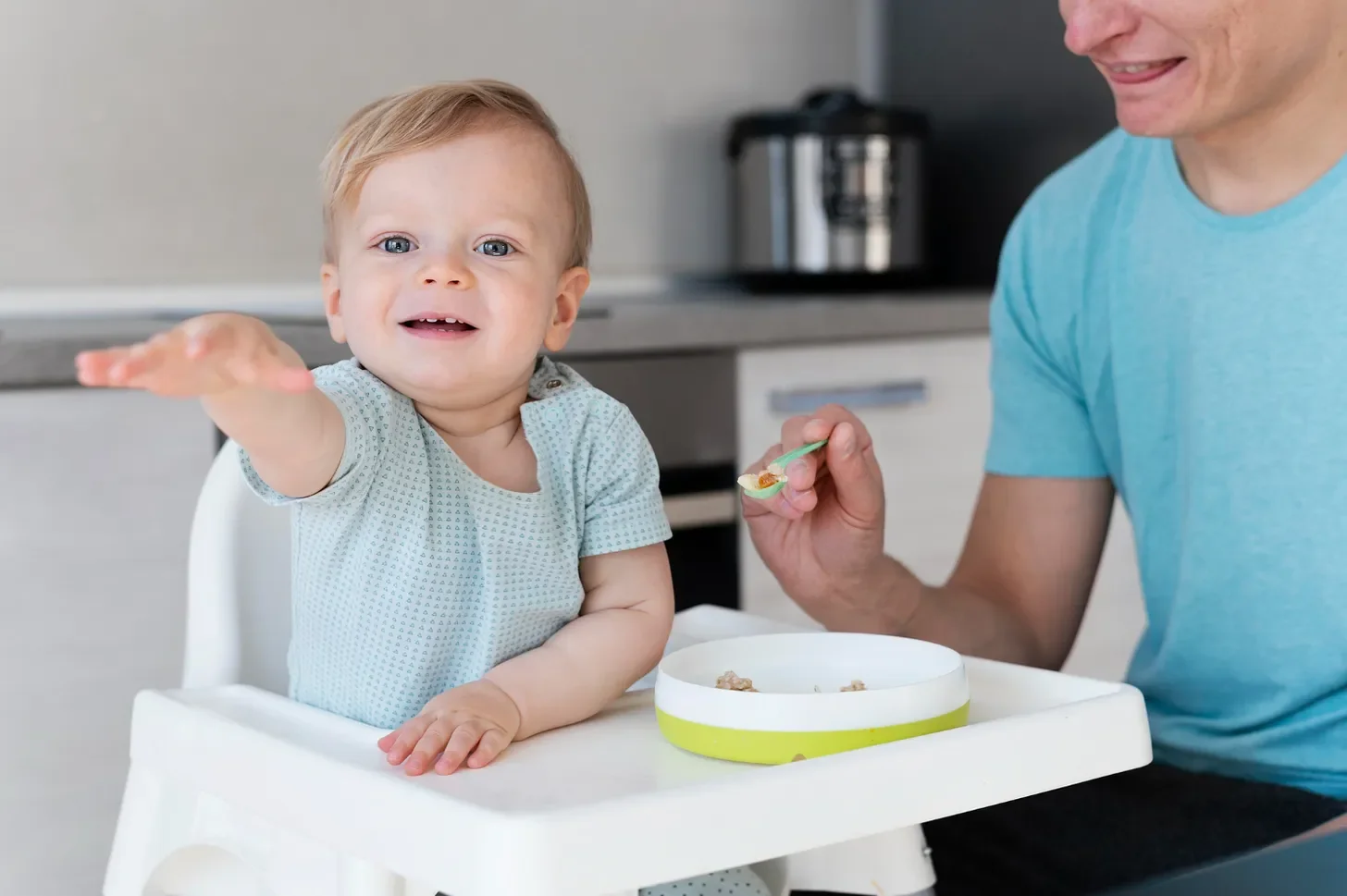 6 Simple Signs That Turn Mealtimes Into Moments of Connection