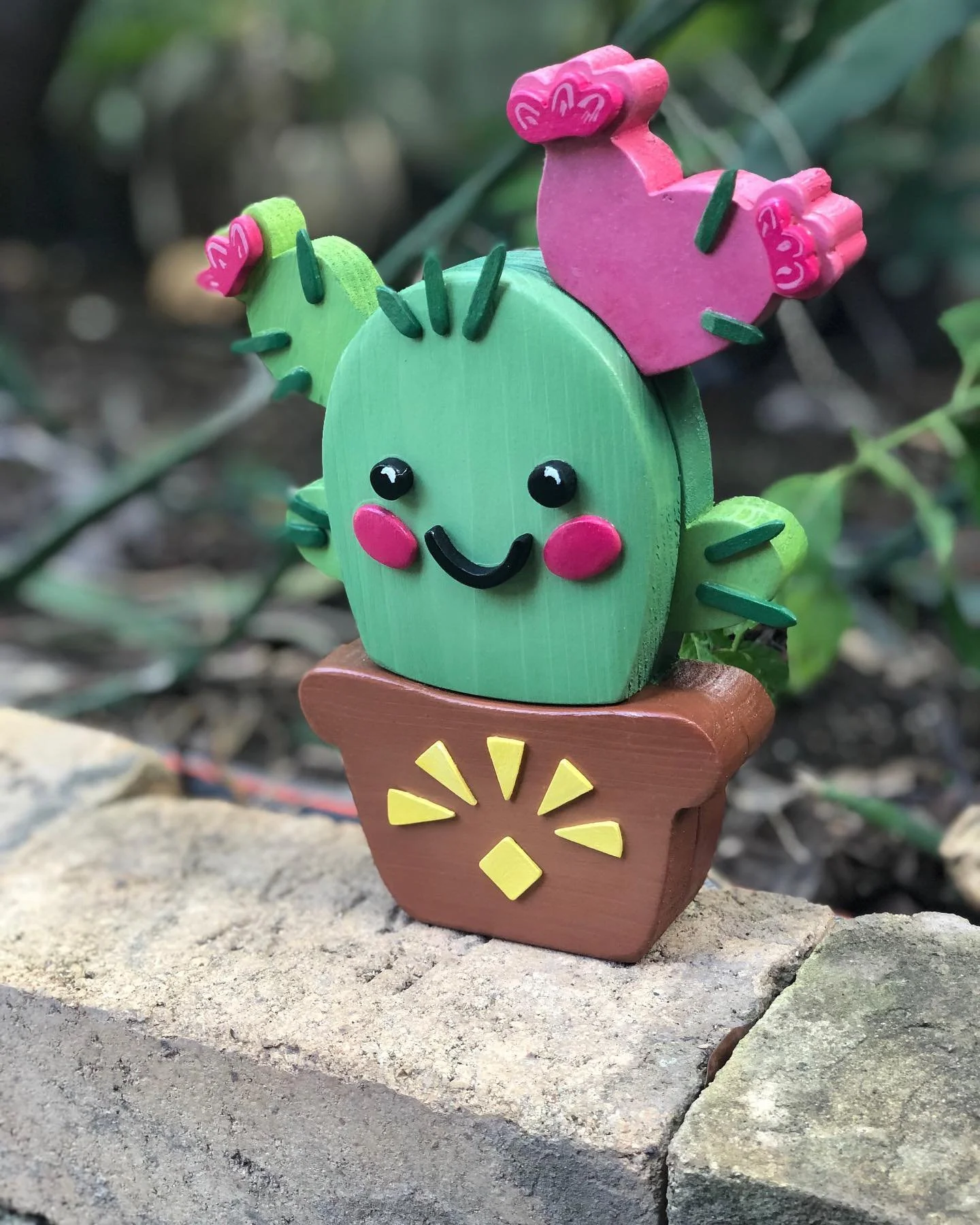 Special order
Mrs. Prickly Pear is a true one of a kind. 
Occasionally I take custom orders.
Can I help you with your next gift idea? 

#giftideas #curacao #cura&ccedil;ao #korsou #woodworks #woodgifts #upcycled #upcycledwood #curacaogift #handmadegi