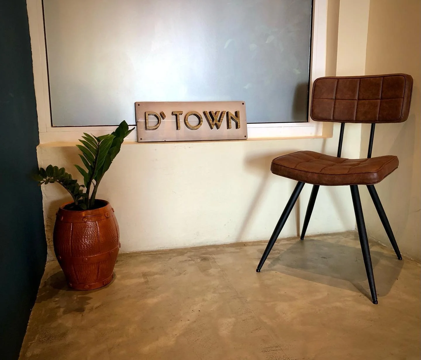 Custom orders are always a little extra fun to make 🪄 ✨ 🪵 🎨 

#woodcrafts #woodartworks #woodart #woodcraft #curacao