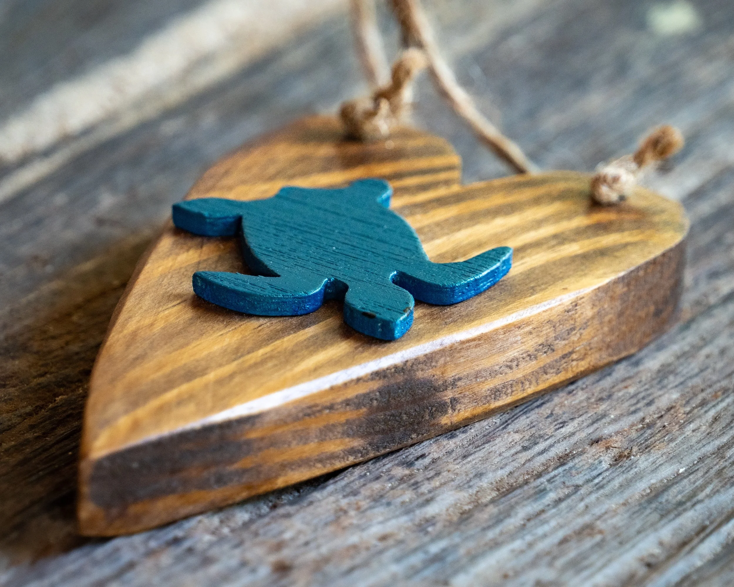 HANDCRAFTED GIFTS 🧡 Nature, art, and a whole lot of heart.
Presenting my latest collection of hand-crafted wood art hearts. Each piece is unique, bringing a little splash of joy and tactile warmth to your space.

There is something so grounding abou