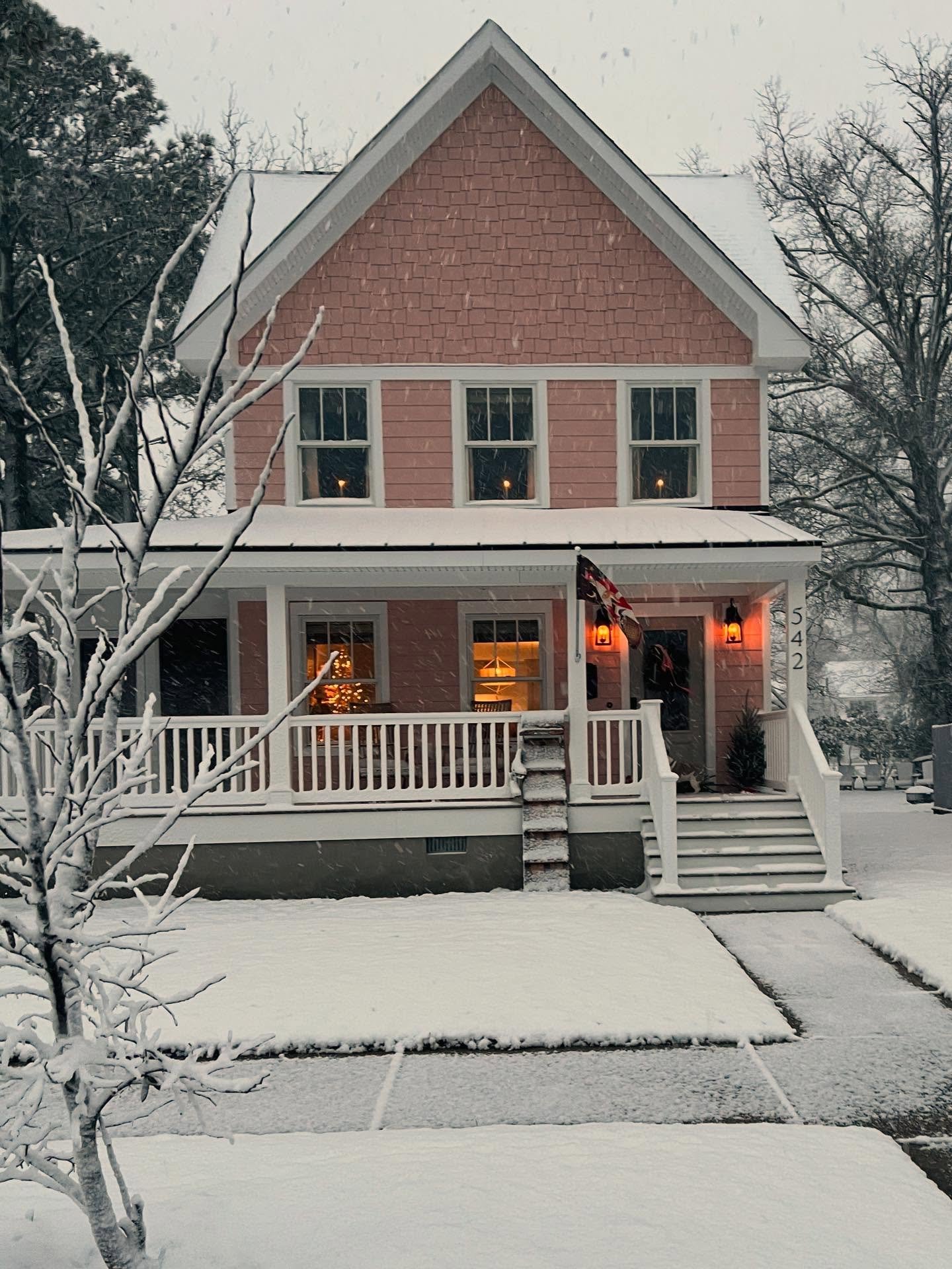 Our little town is in it&rsquo;s WINTER WONDERLAND era ❄️ #capecharles #capecharlesva #yourhomegirldesigns #pinkhousecc