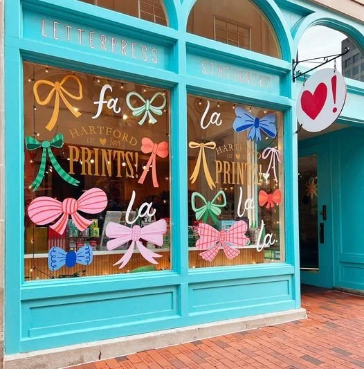 Creating a Cozy Customer Experience: Branding Your Storefront for the Holidays