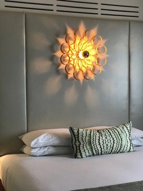 Feature light HB 3.jpg