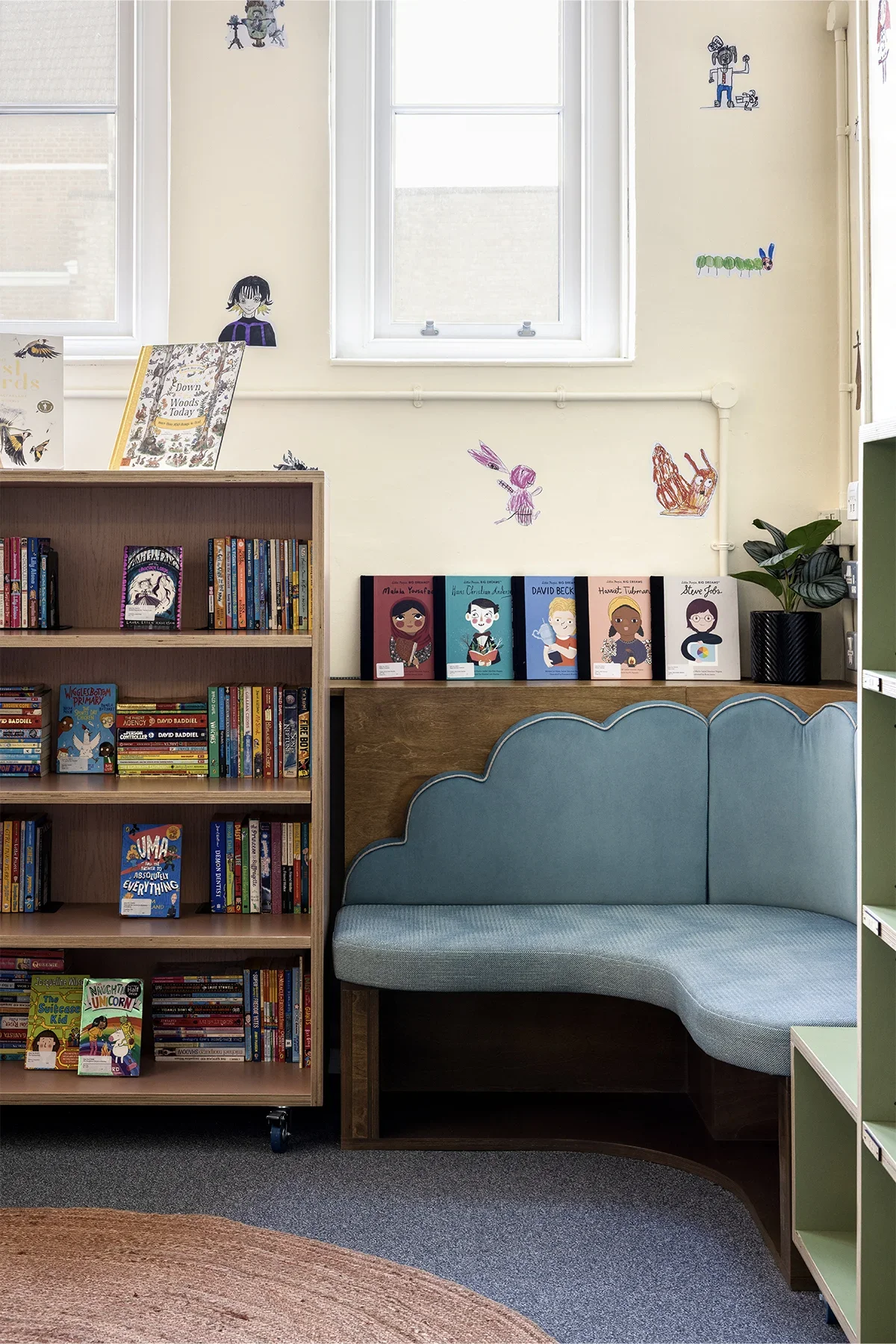 0001_4.Fixed-seating-children-wall-drawings-Kai-Interiors_West-Green-Primary.webp