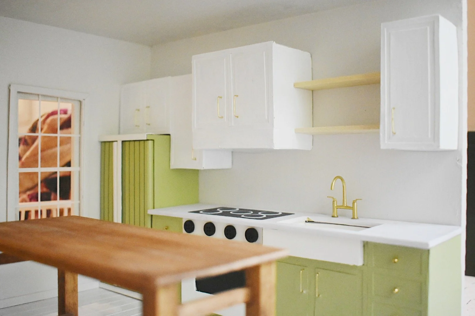 martingoesmini-vermont-farmhouse-jr-kitchen.JPEG
