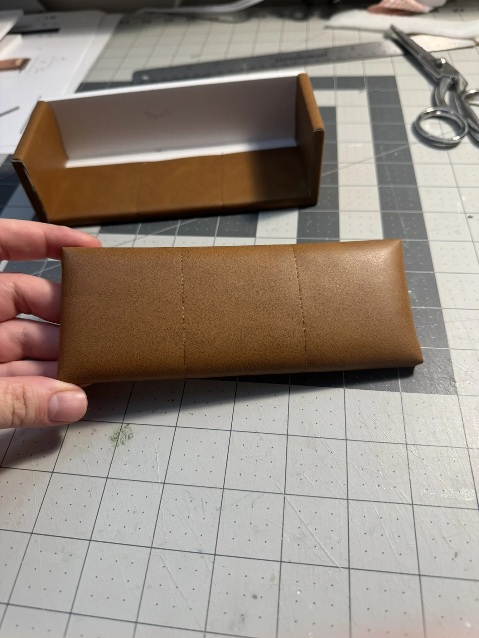 leather dollhouse sofa martin-goes-mini (20).JPEG