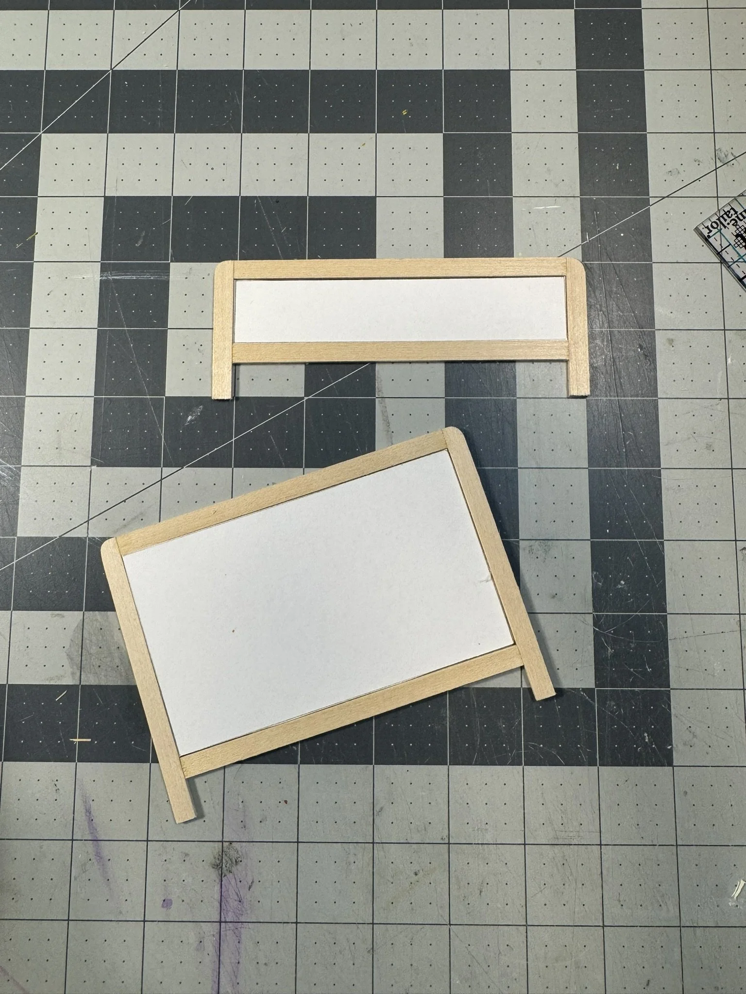 Martin Goes Mini Rattan bed Dollhouse Tutorial (7).JPEG