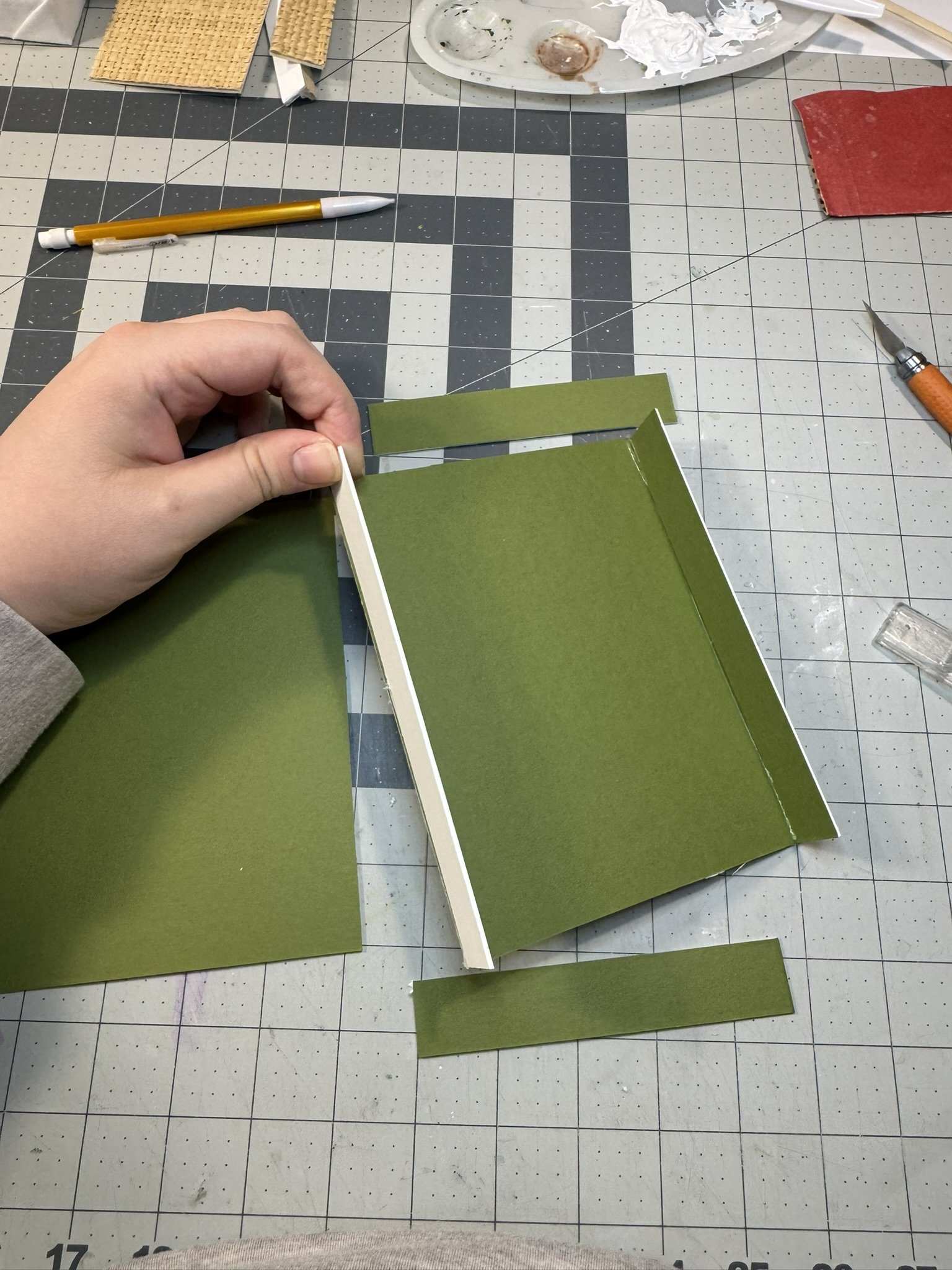 Martin Goes Mini Rattan bed Dollhouse Tutorial (13).JPEG