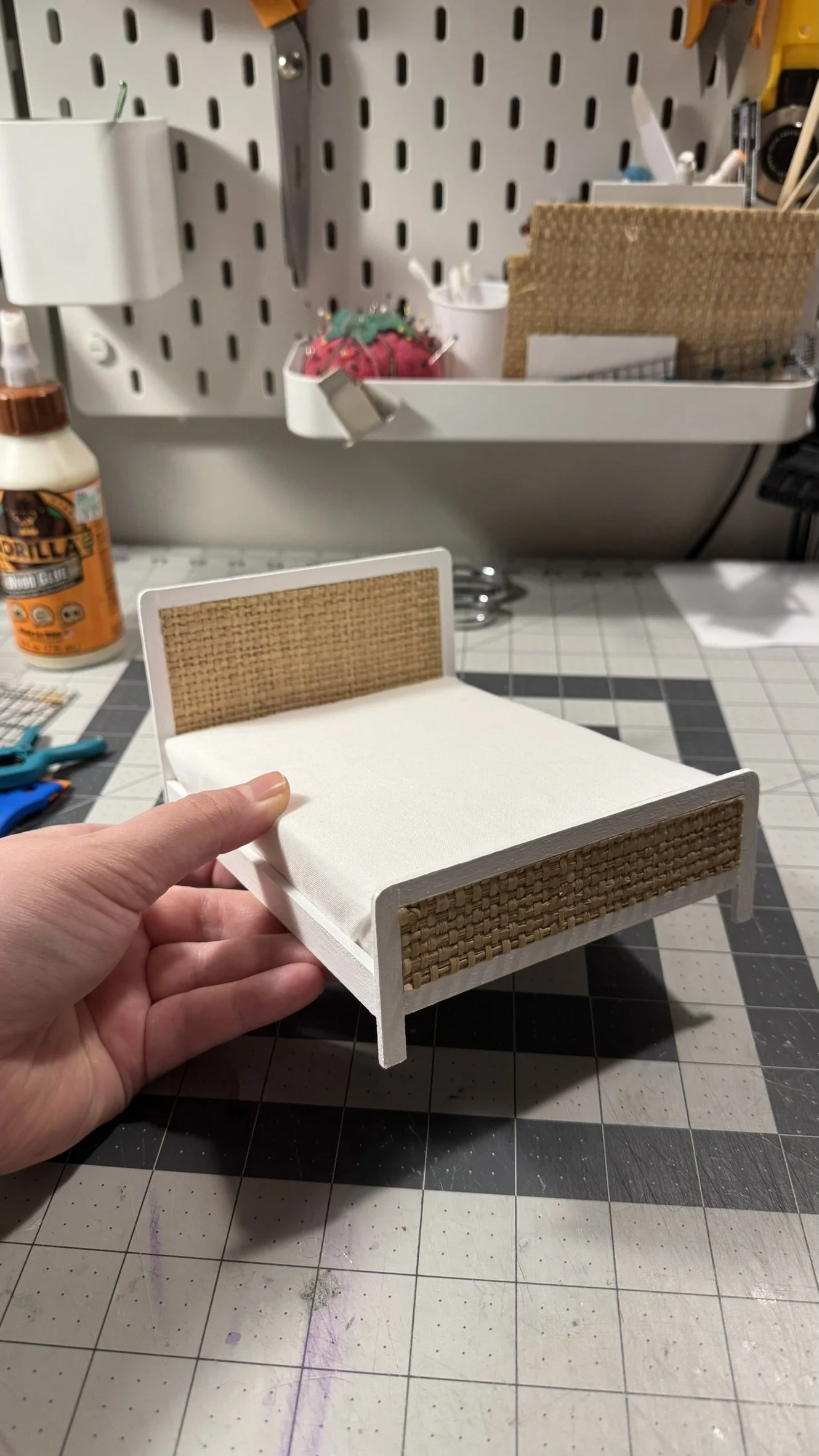 Martin Goes Mini Rattan bed Dollhouse Tutorial (23).JPEG