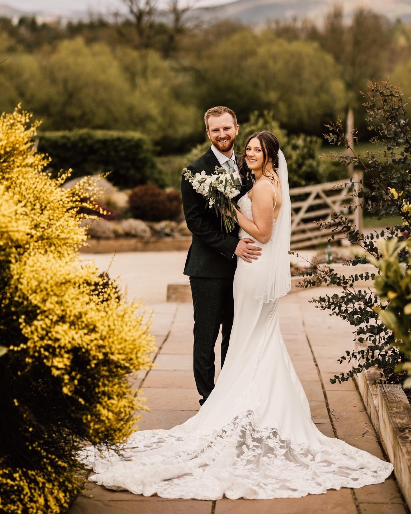 Mel &amp; Oli ❤️

Oh how romantic and gorgeous was Mel &amp; Oli&rsquo;s wedding day last week! 

Forever loving capturing elegant and timeless, yet relaxed and full of feeling, portraits, and all the fun that is happening around you!

Mel &amp; Oli,