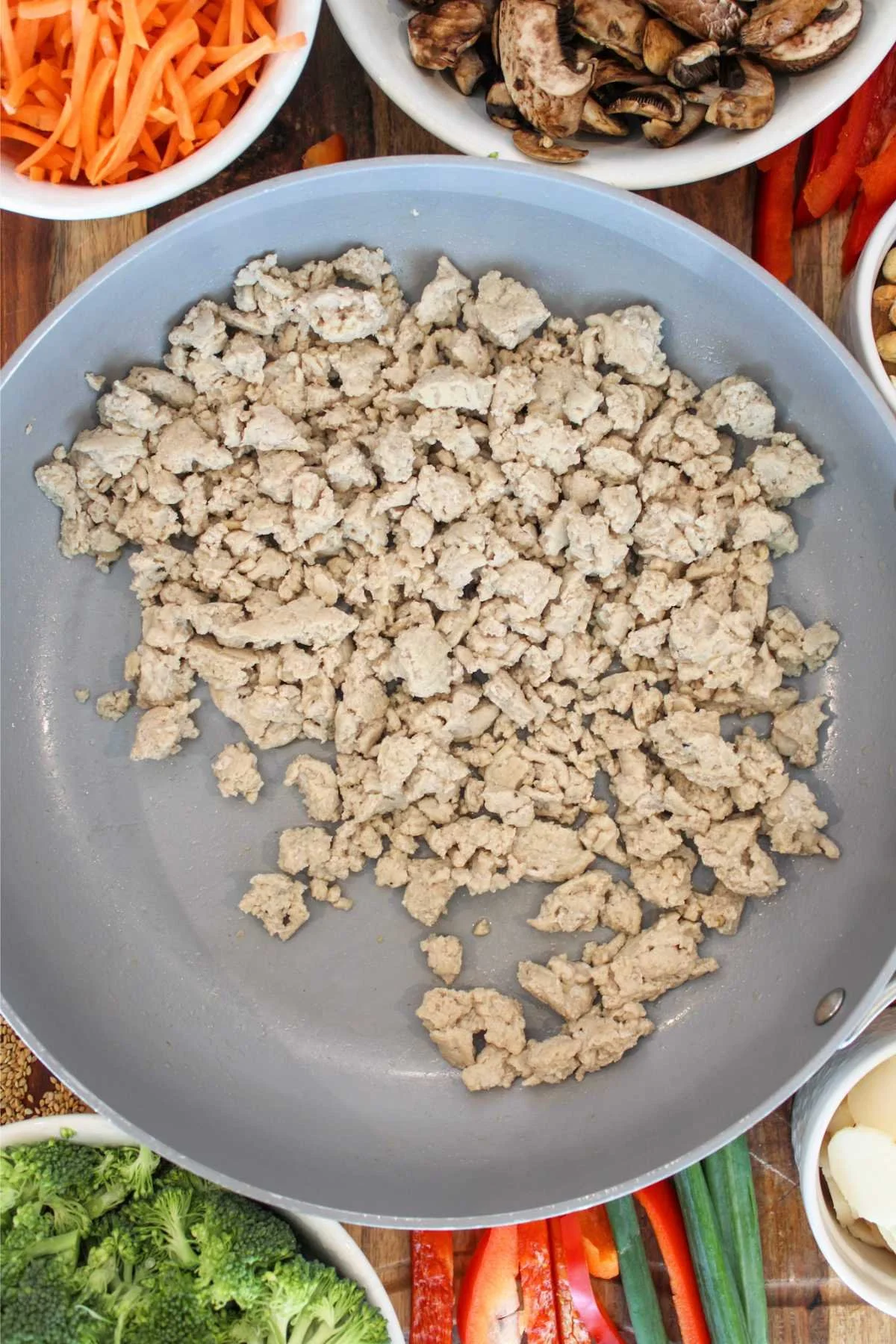 how to cook ground chicken for a stir fry.