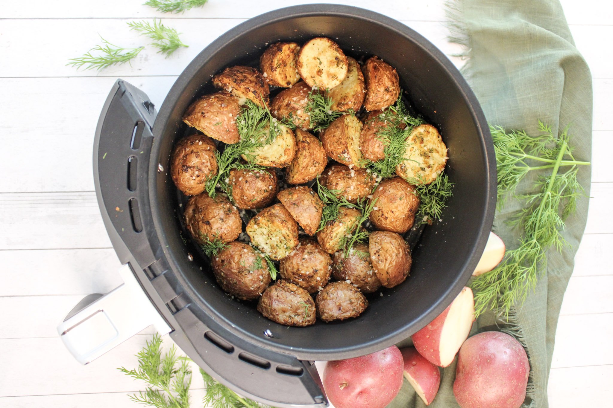 Parmesan &amp; Dill Air Fryer Red Potatoes