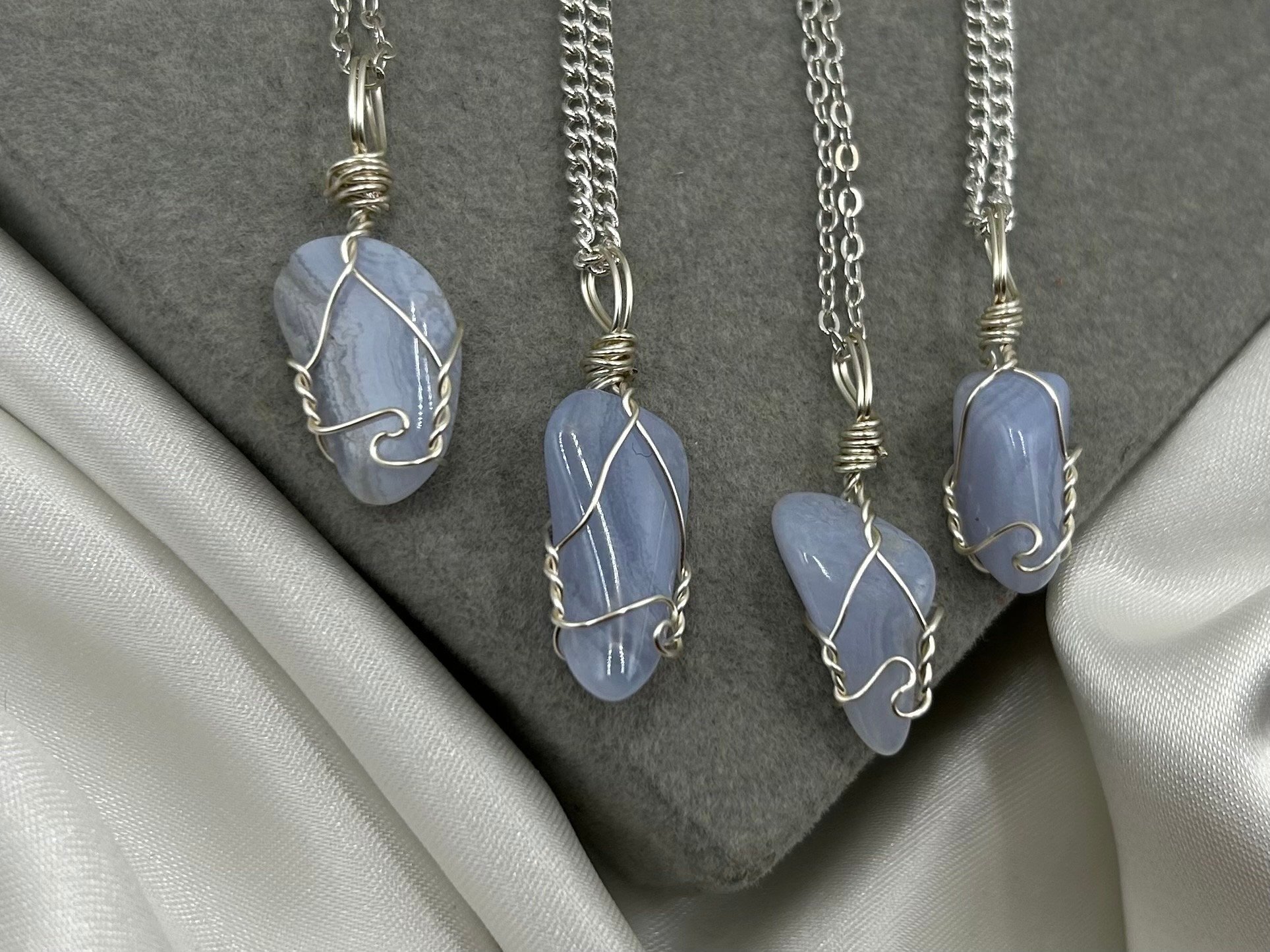 https://i.etsystatic.com/25751861/r/il/b1ebdb/5087447785/il_fullxfull.5087447785_rquy.jpg