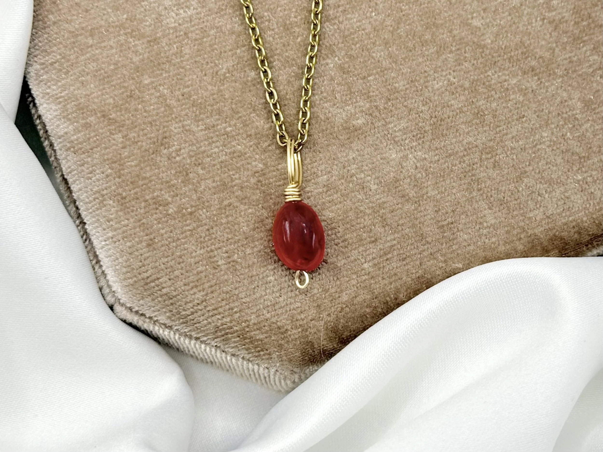 The Carnelian Nugget Crystal Necklace - Gold