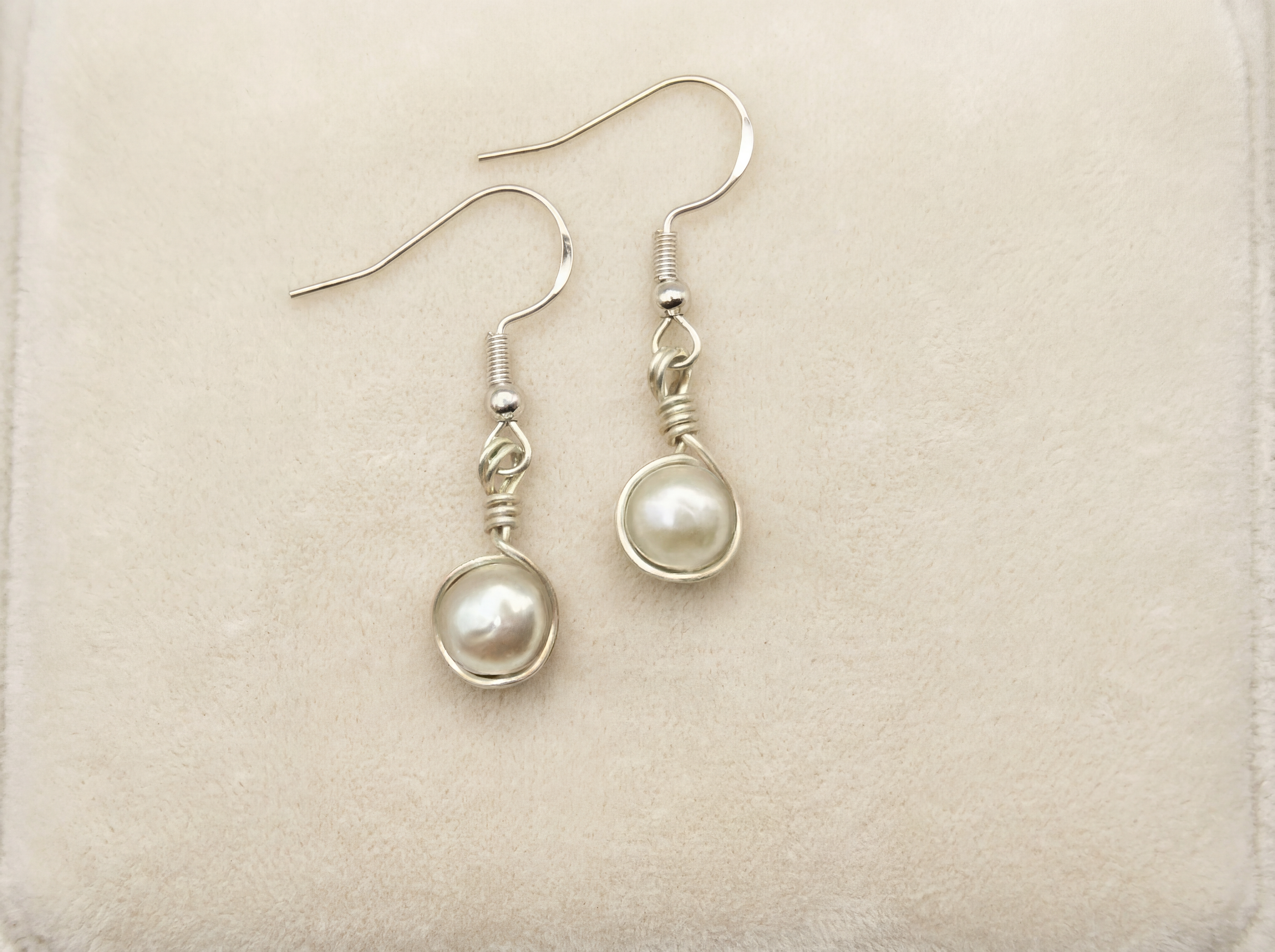 The Freshwater Pearl Drop Earrings - Silver