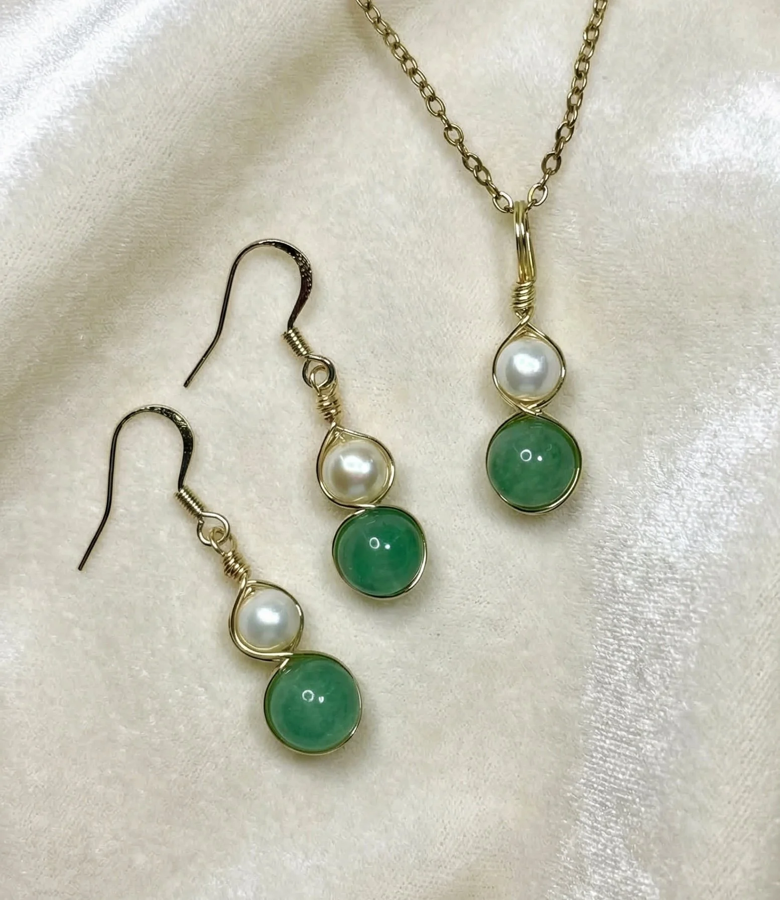 The Green Aventurine & Pearl Jewellery Set