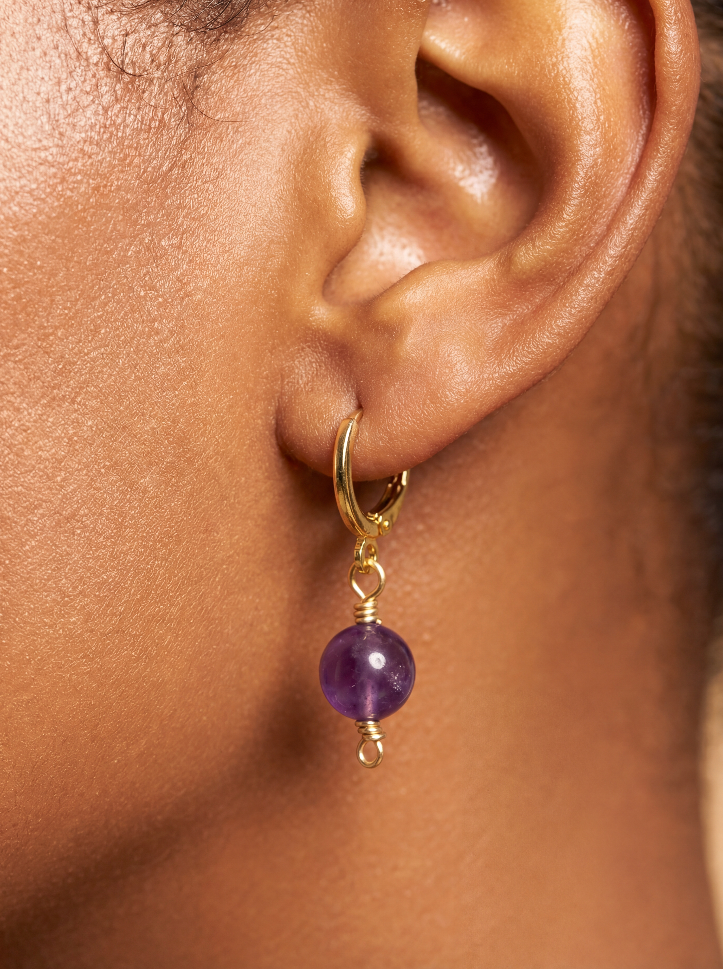 The Amethyst Nugget Huggie Hoop Earrings - Silver Gold
